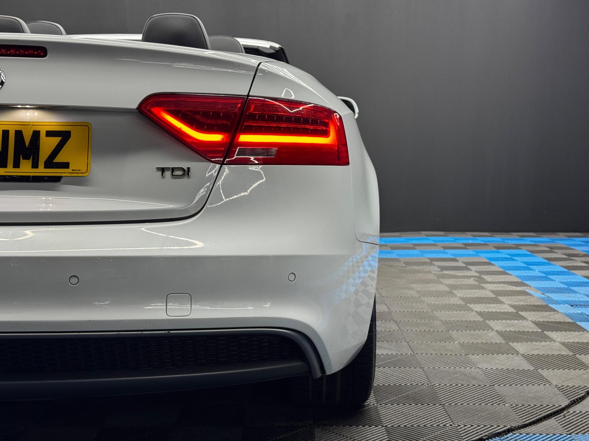 Audi A5 CABRIOLET - Image 38