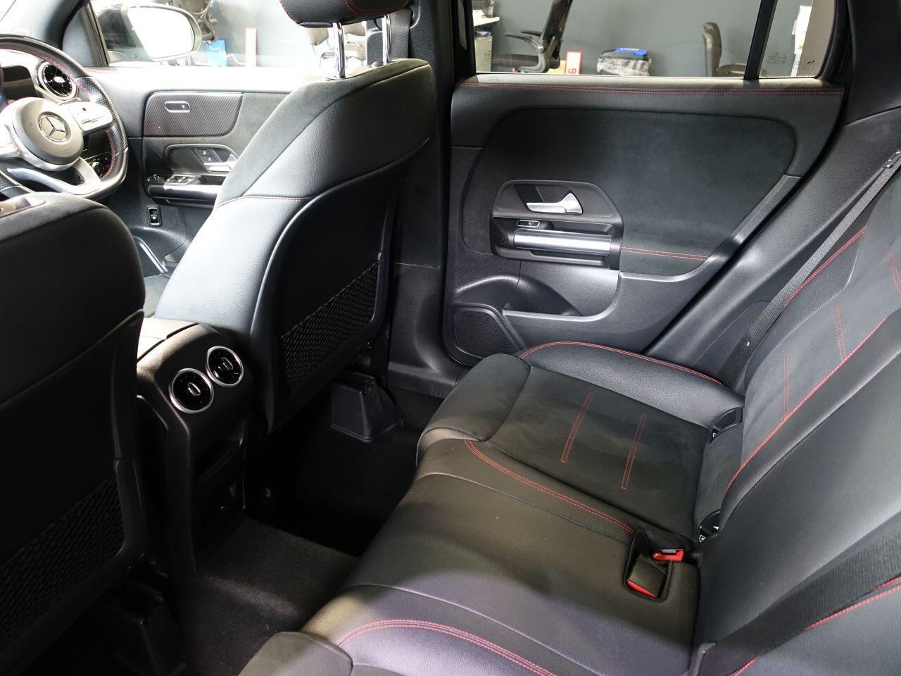 Mercedes-benz GLA - Image 16