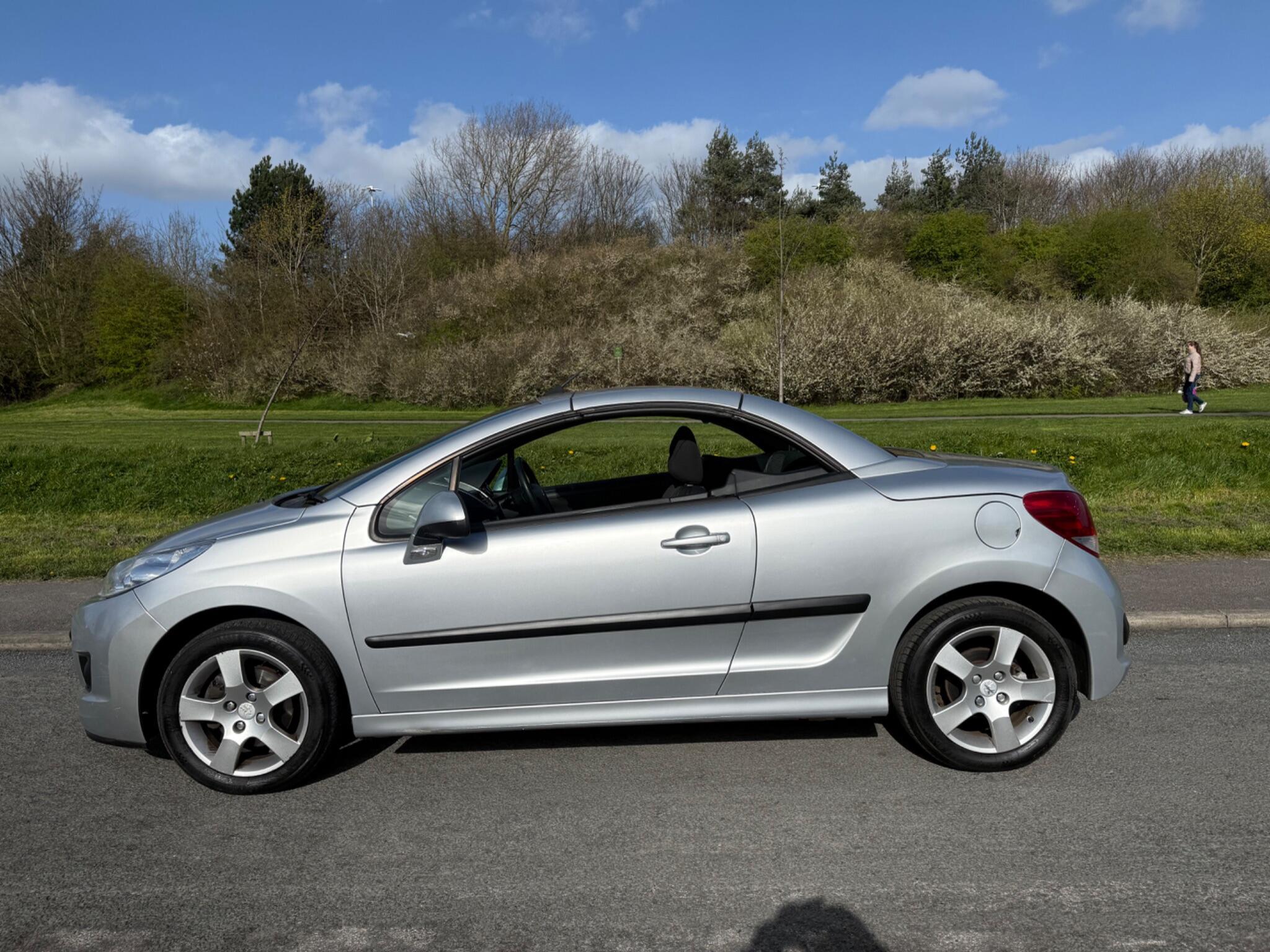 Peugeot 207 CC - Image 12