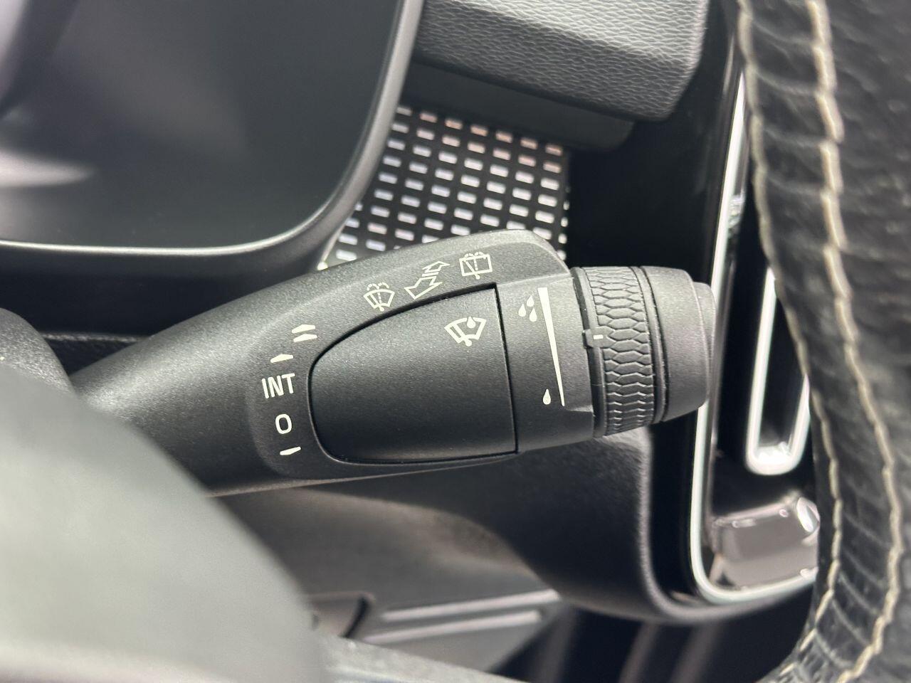 Volvo XC40 - Image 33