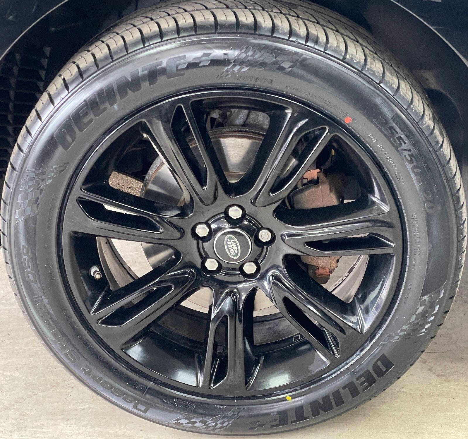 Land Rover Range Rover Velar - Image 15