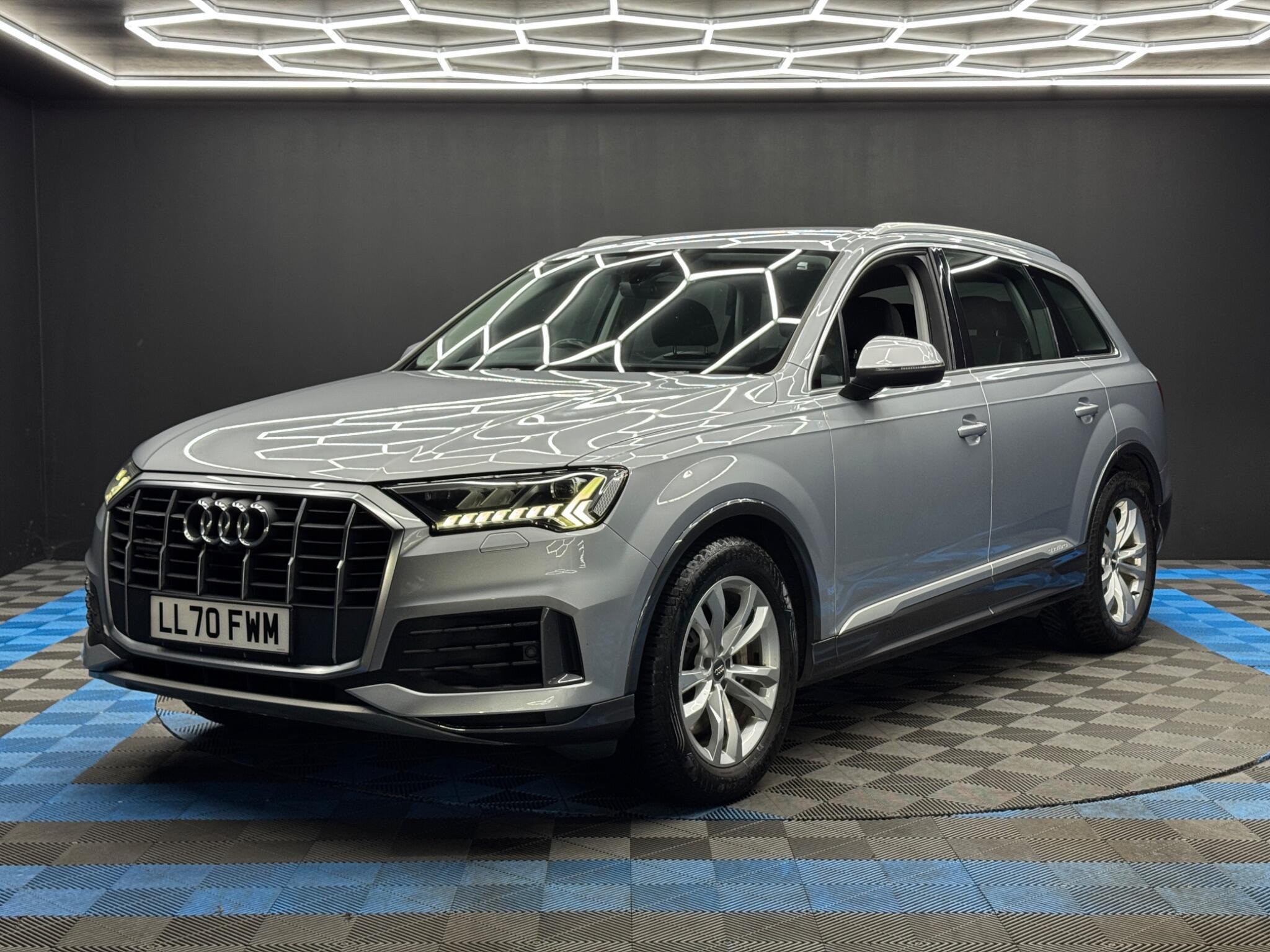 Audi Q7 - Image 3
