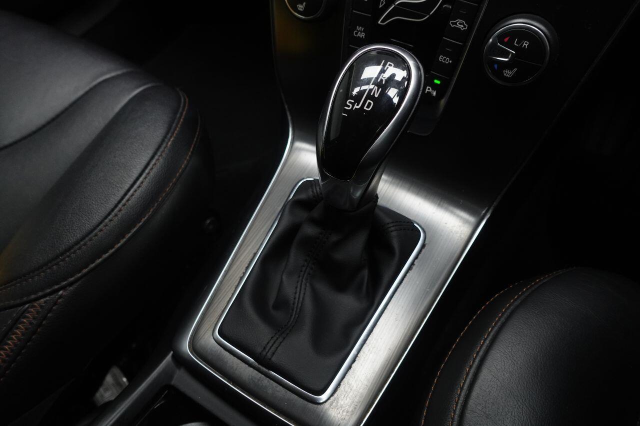 Volvo V40 CROSS COUNTRY - Image 27