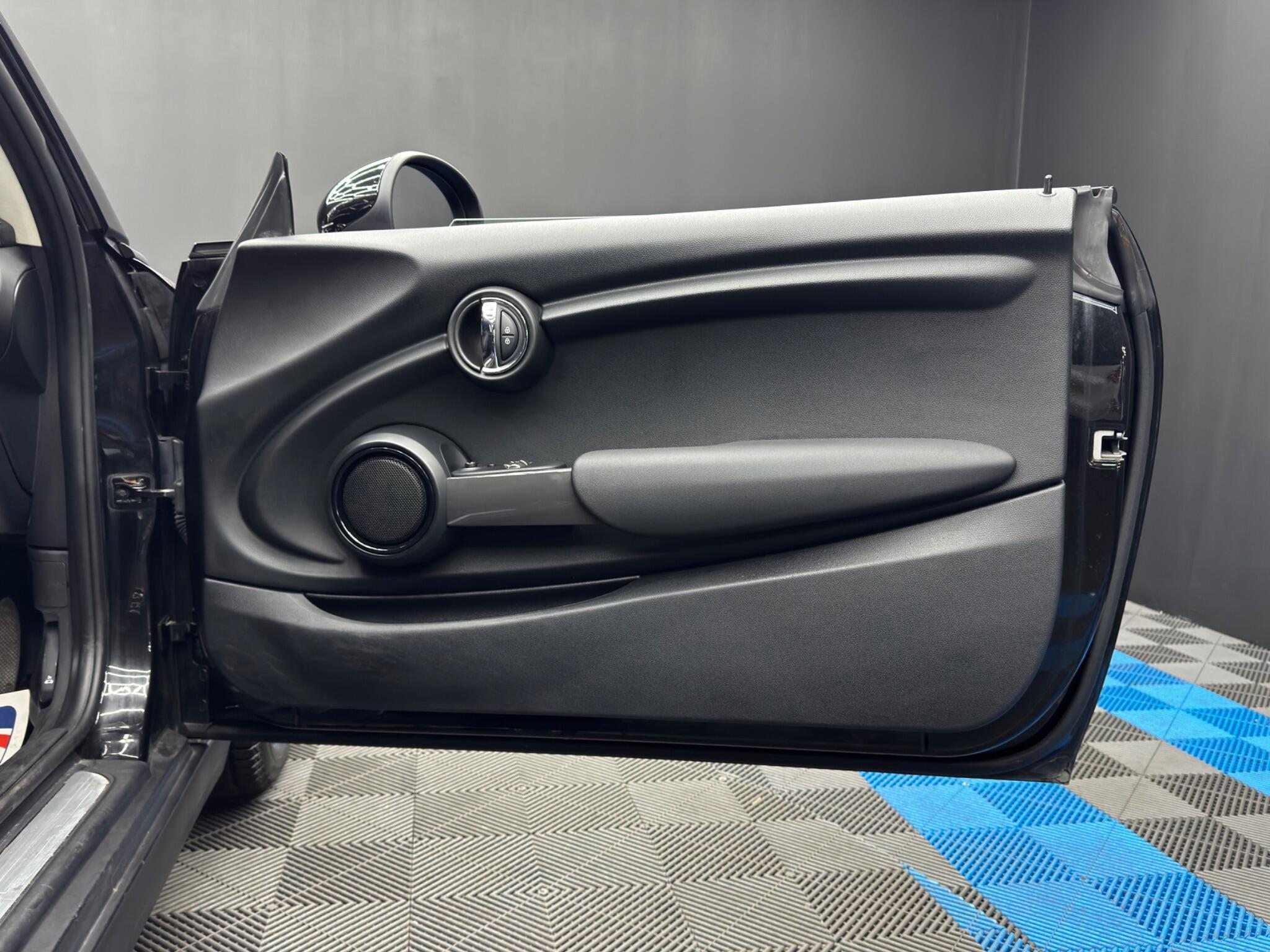 MINI Hatch - Image 35