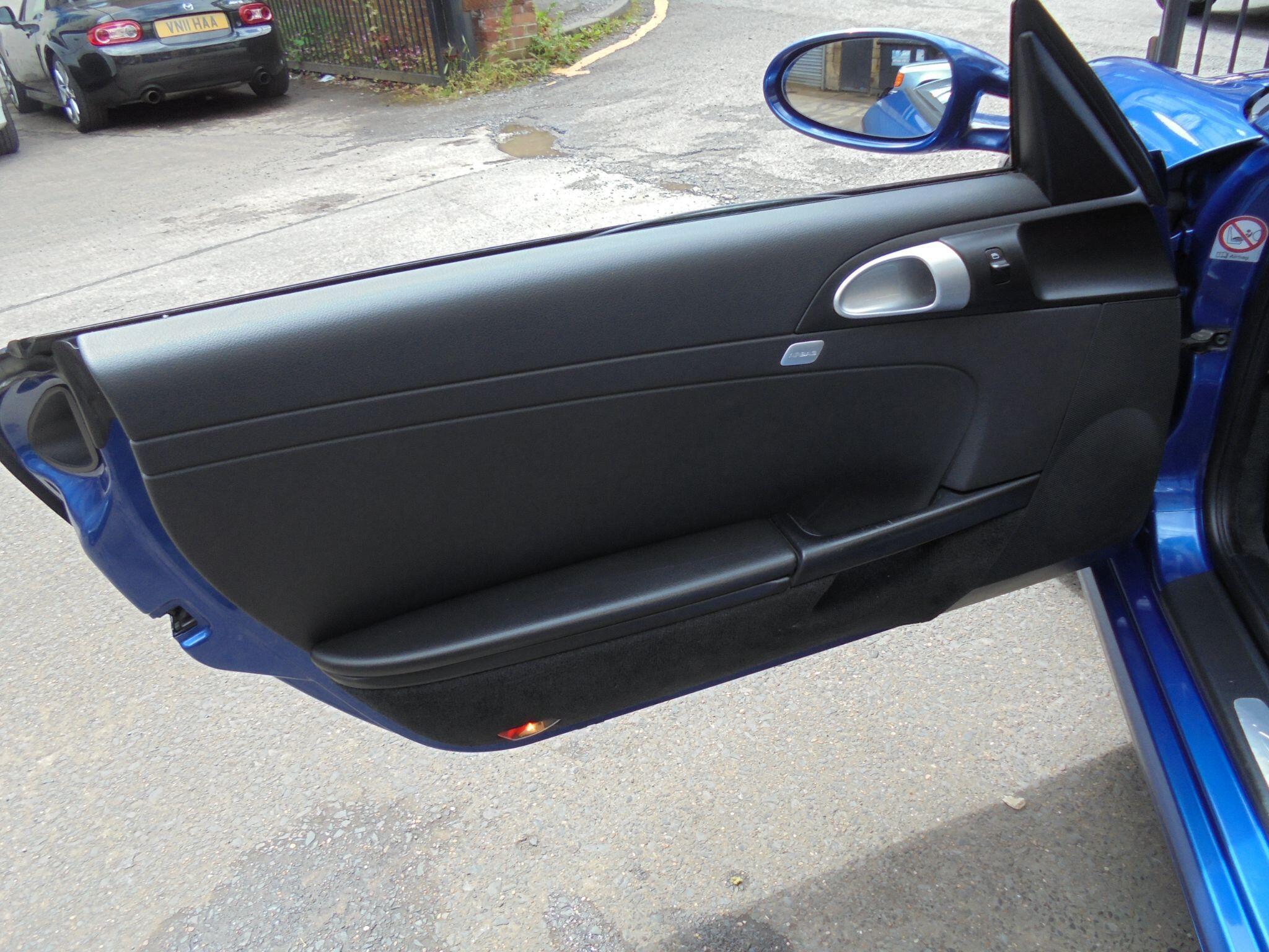 Porsche Boxster - Image 11