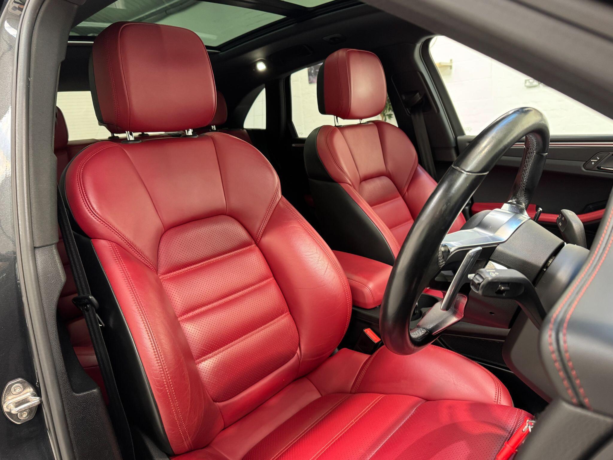 Porsche Macan - Image 17