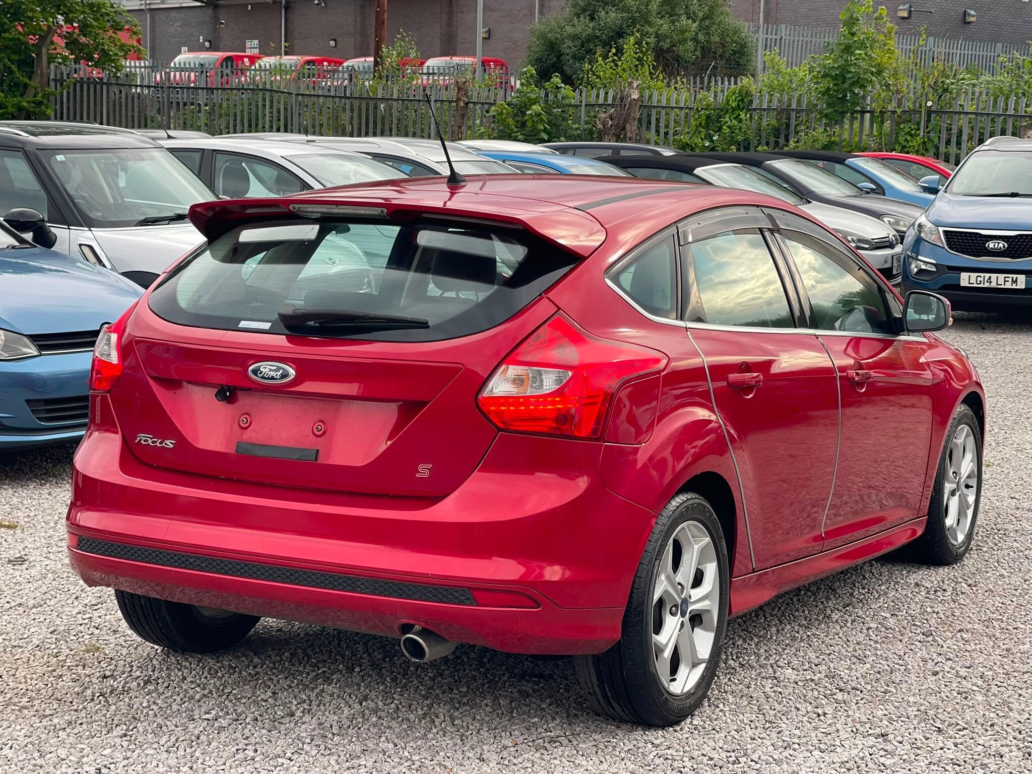 Ford Focus - Image 11