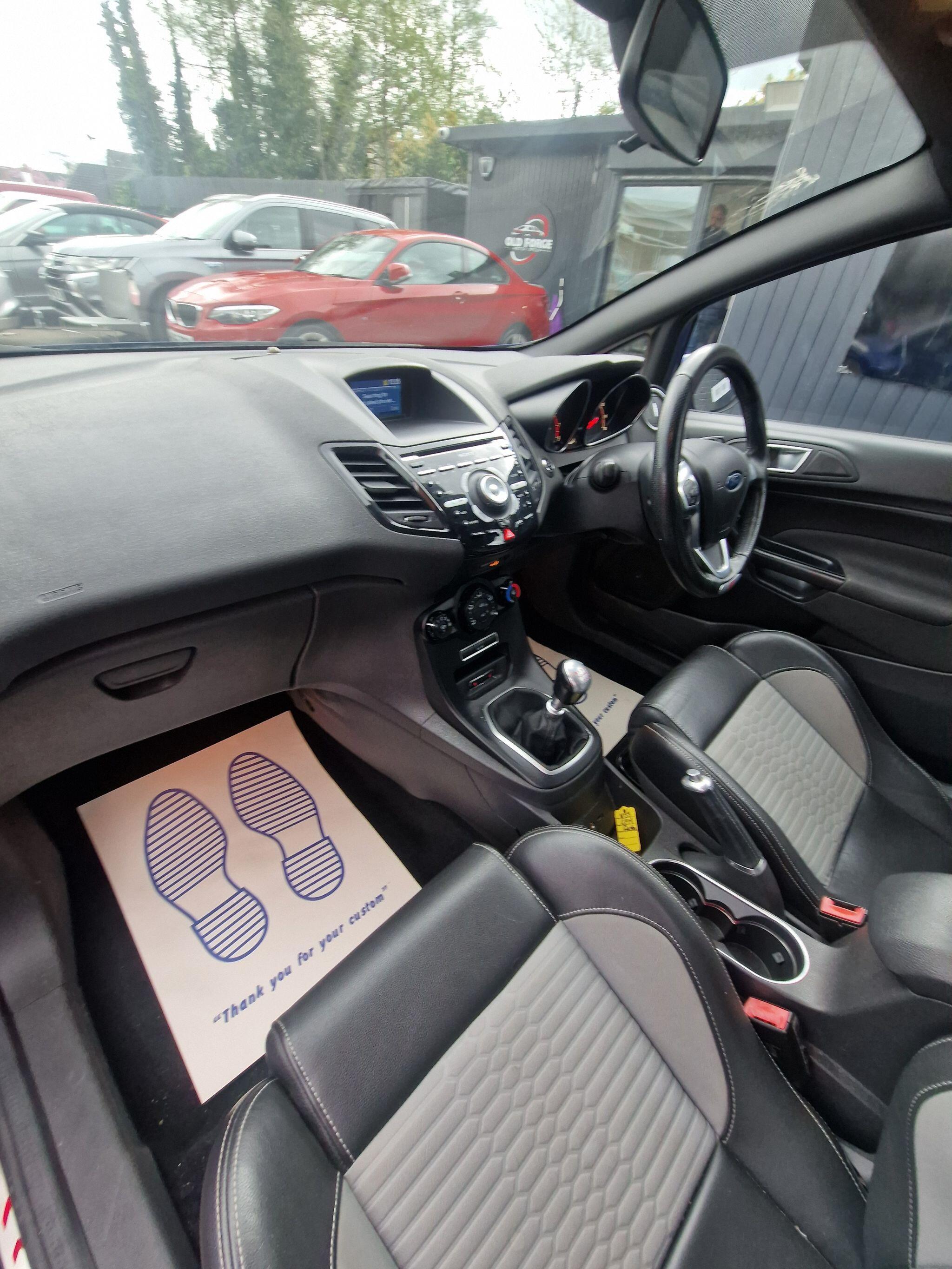 Ford Fiesta - Image 34