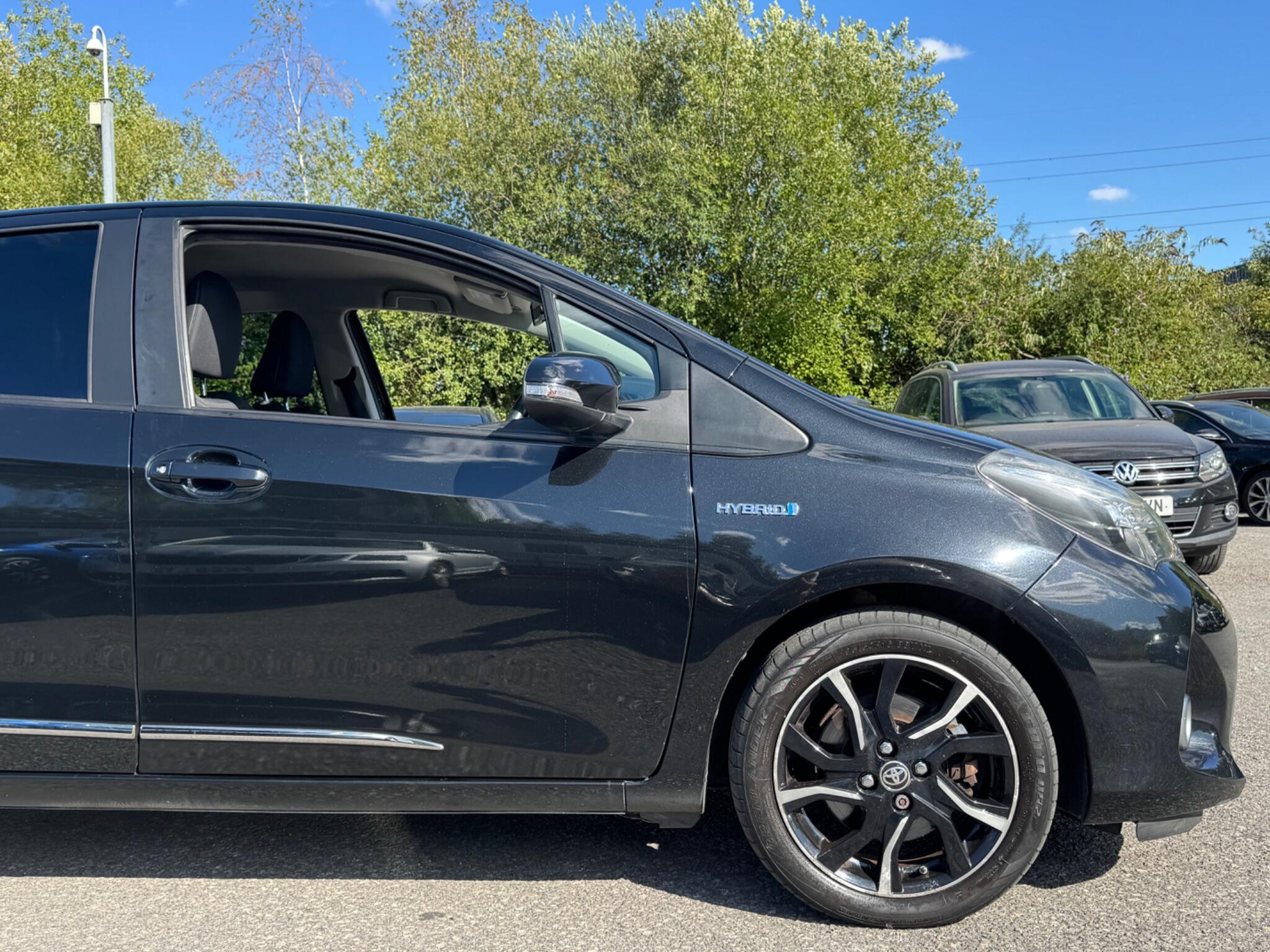 Toyota Yaris - Image 15
