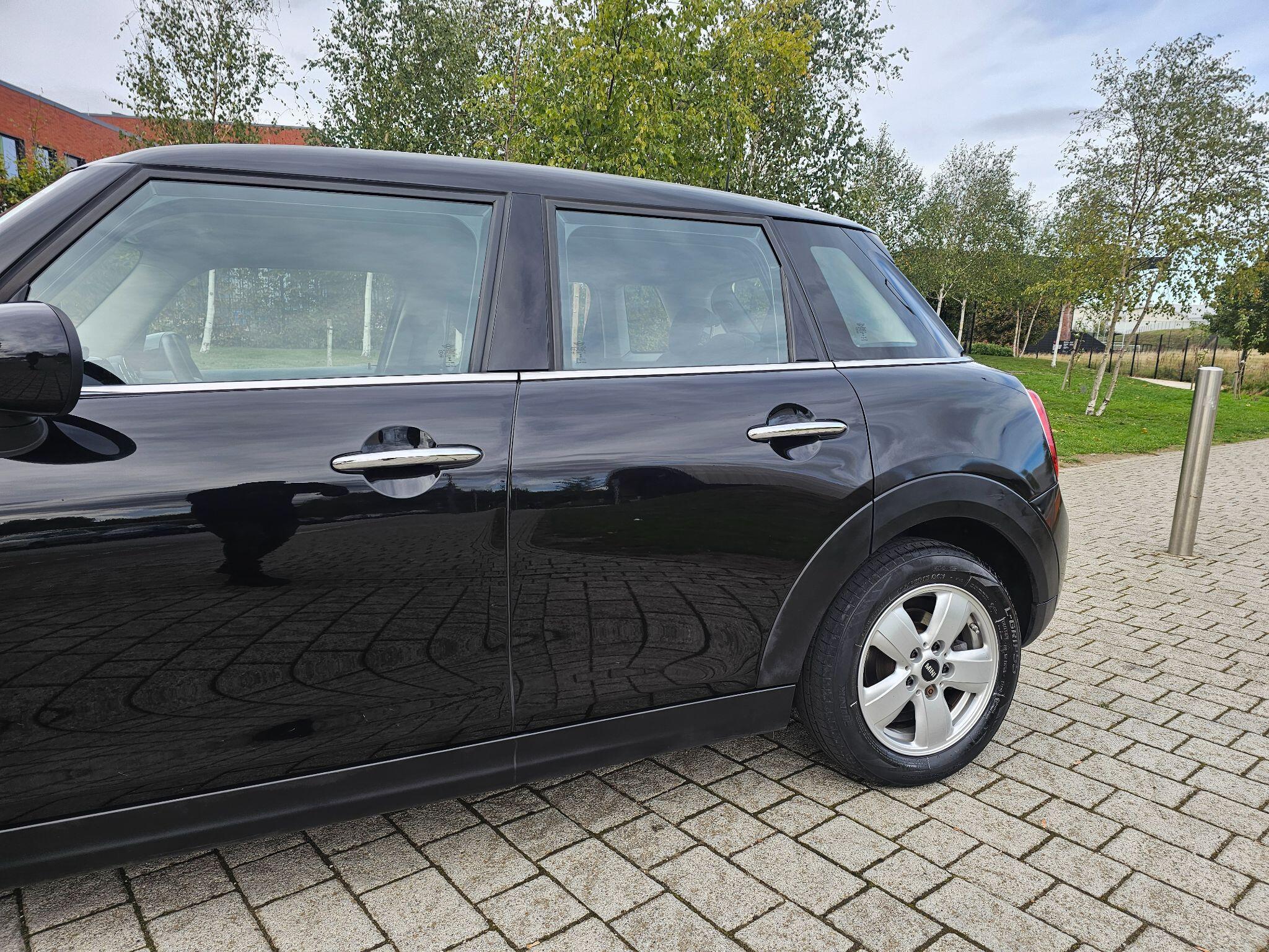 MINI Hatch - Image 15