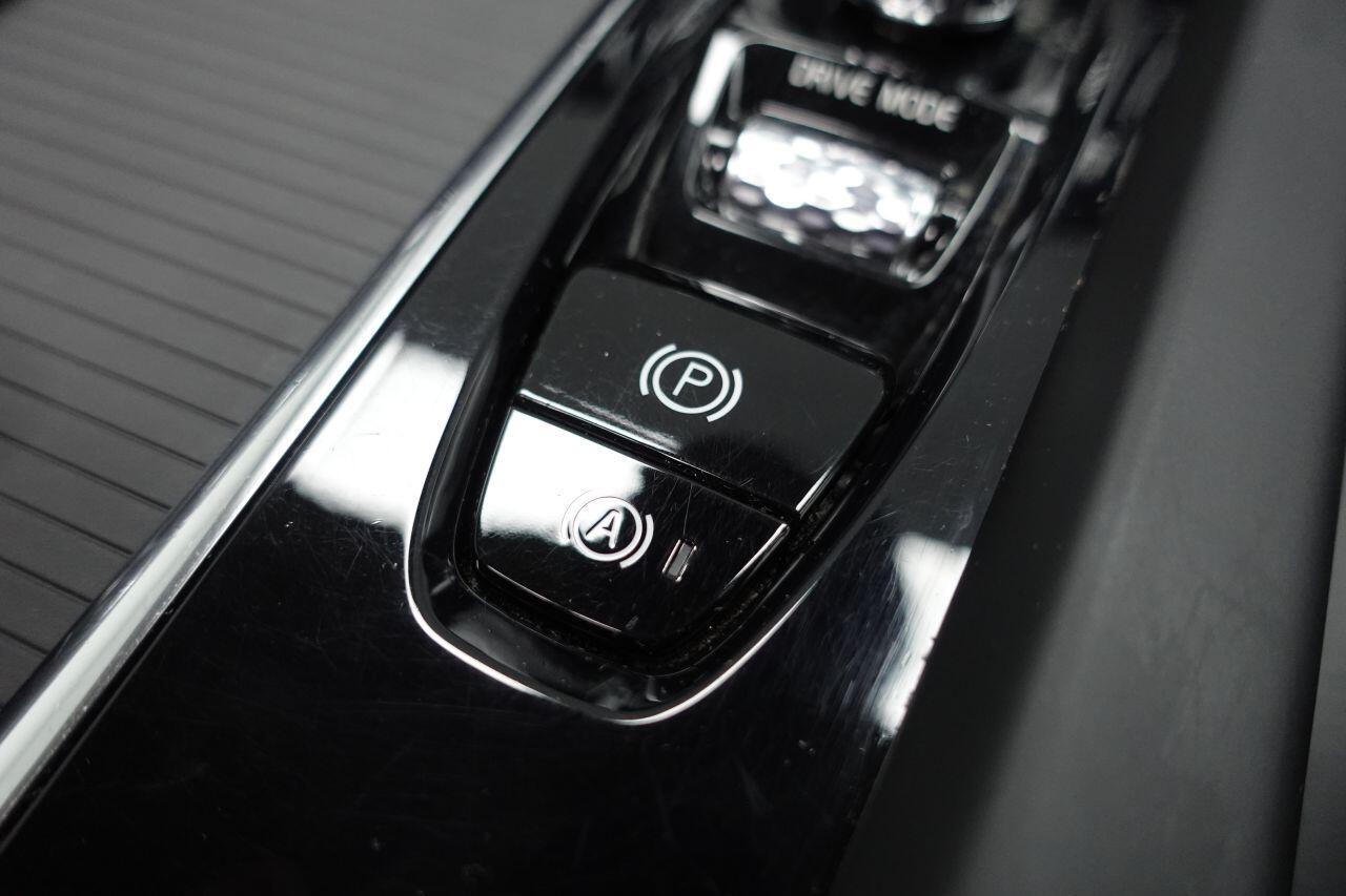 Volvo XC60 - Image 42