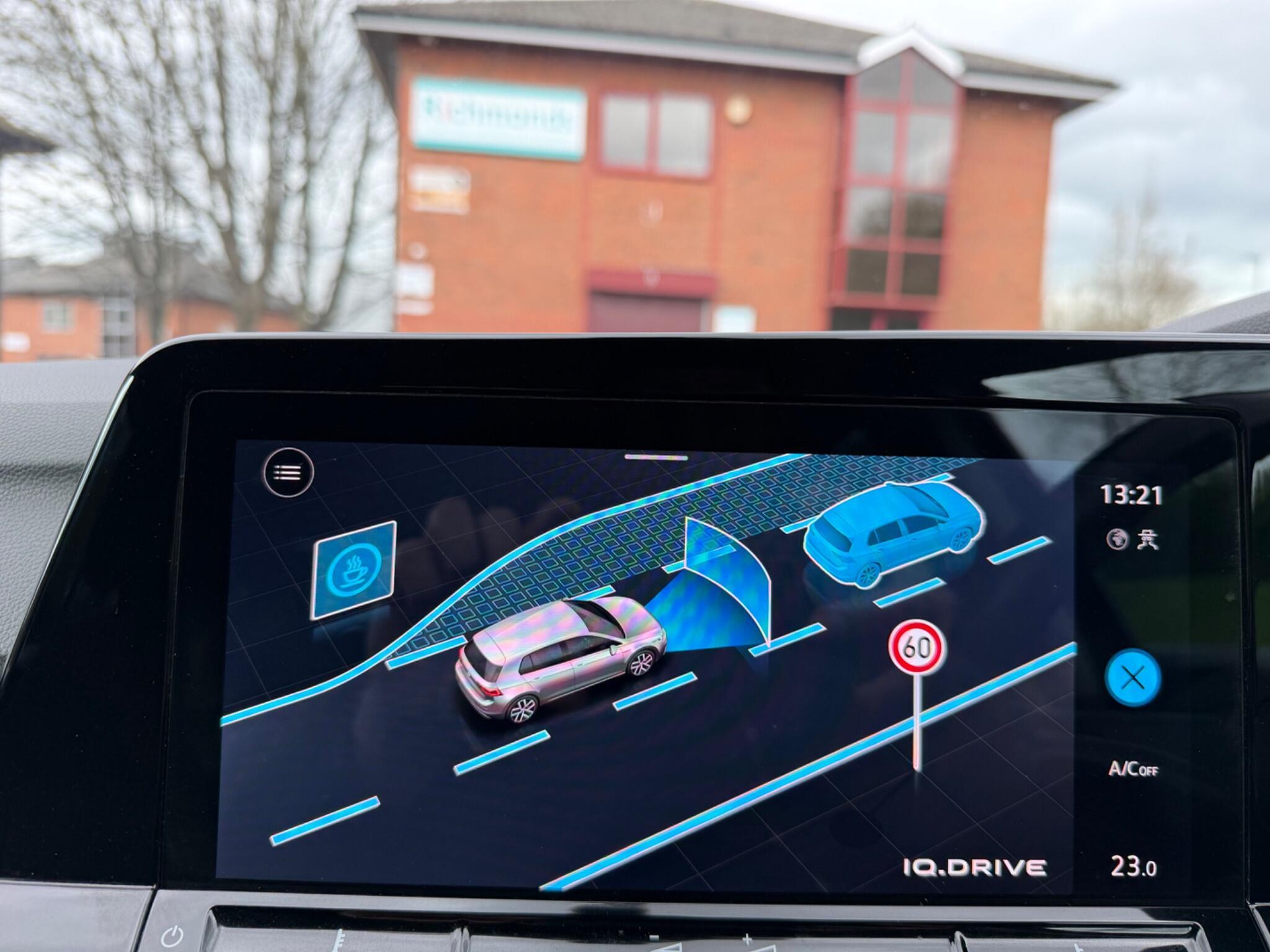 Volkswagen Golf - Image 63