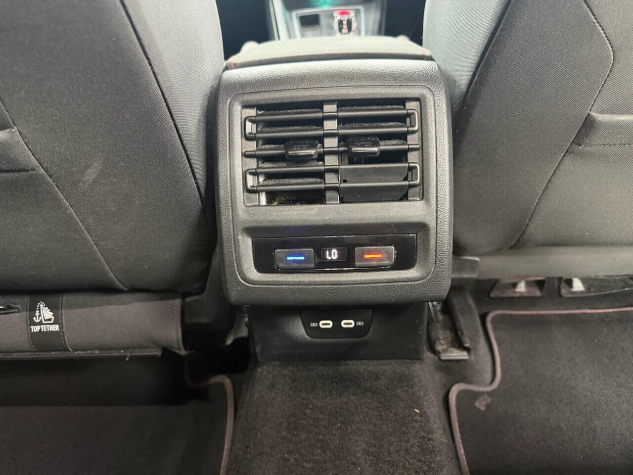 Volkswagen Golf - Image 19