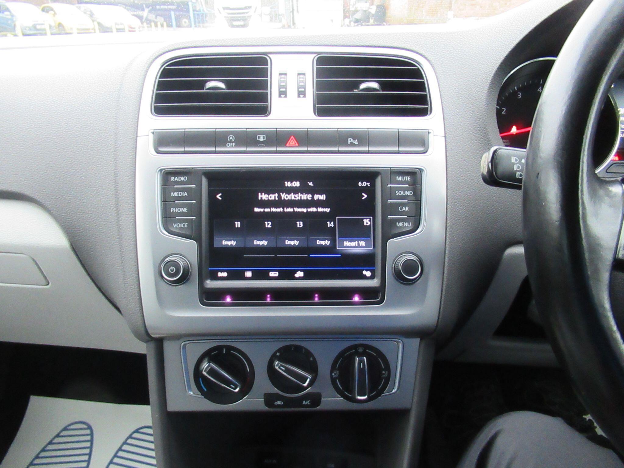 Volkswagen Polo - Image 31