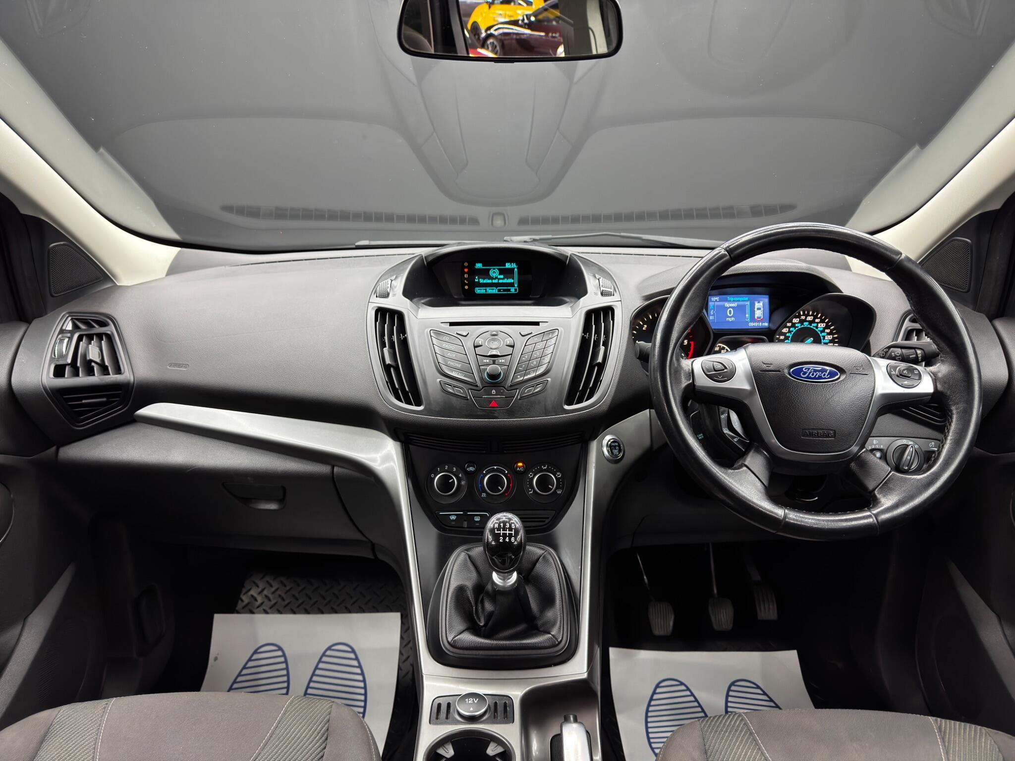 Ford Kuga - Image 10