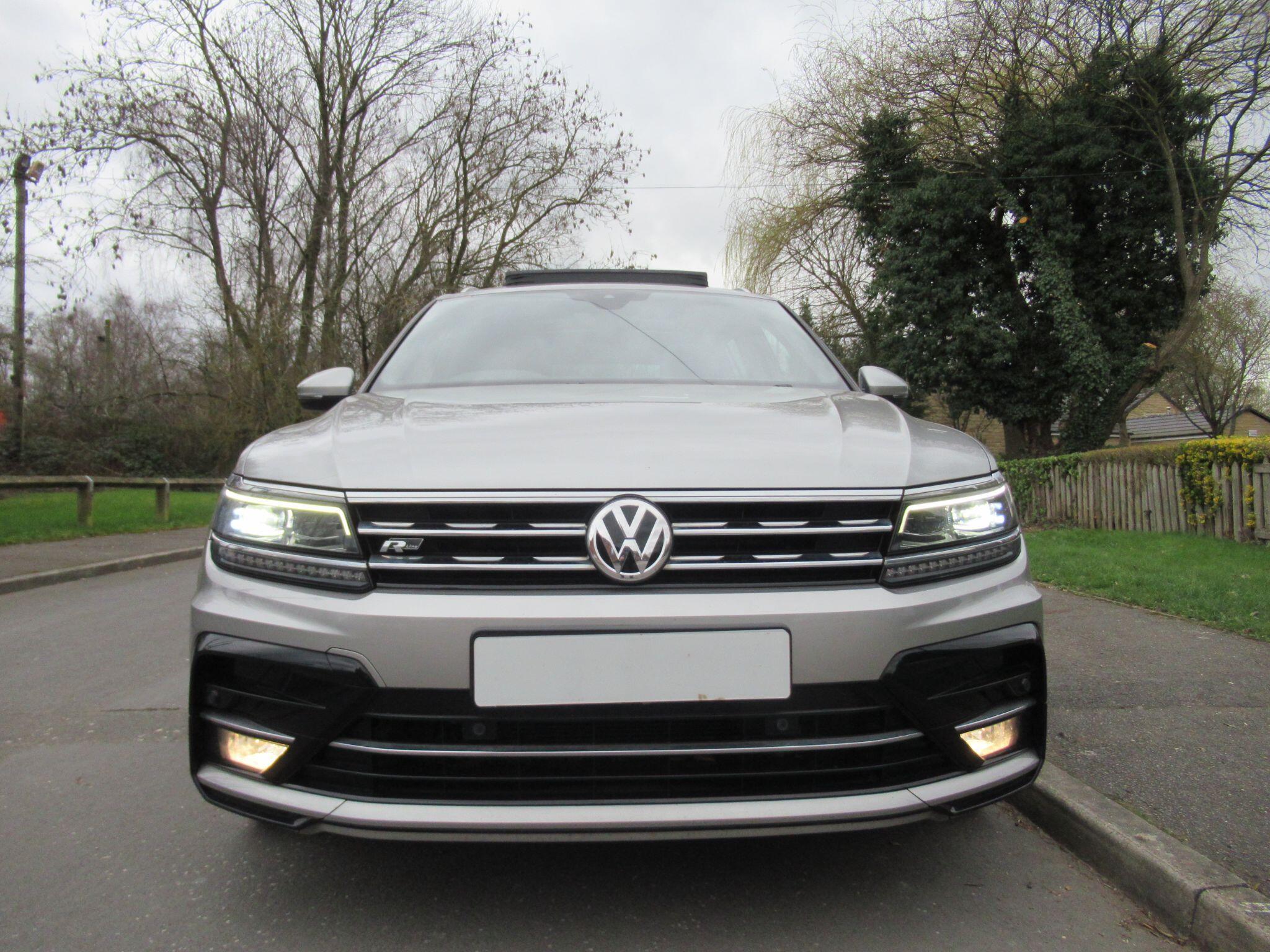 Volkswagen Tiguan - Image 11