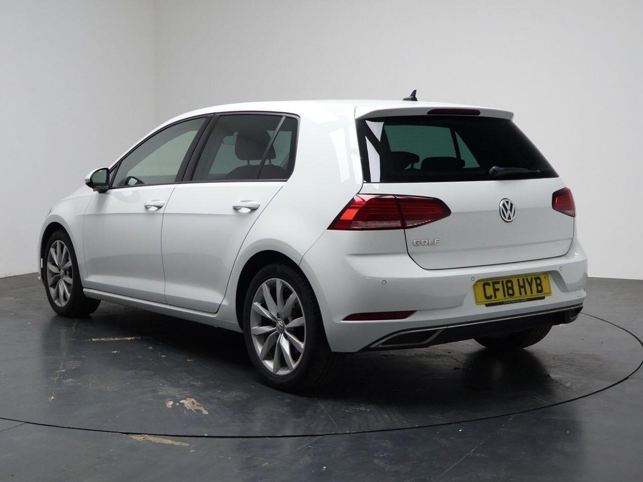 Volkswagen Golf - Image 9