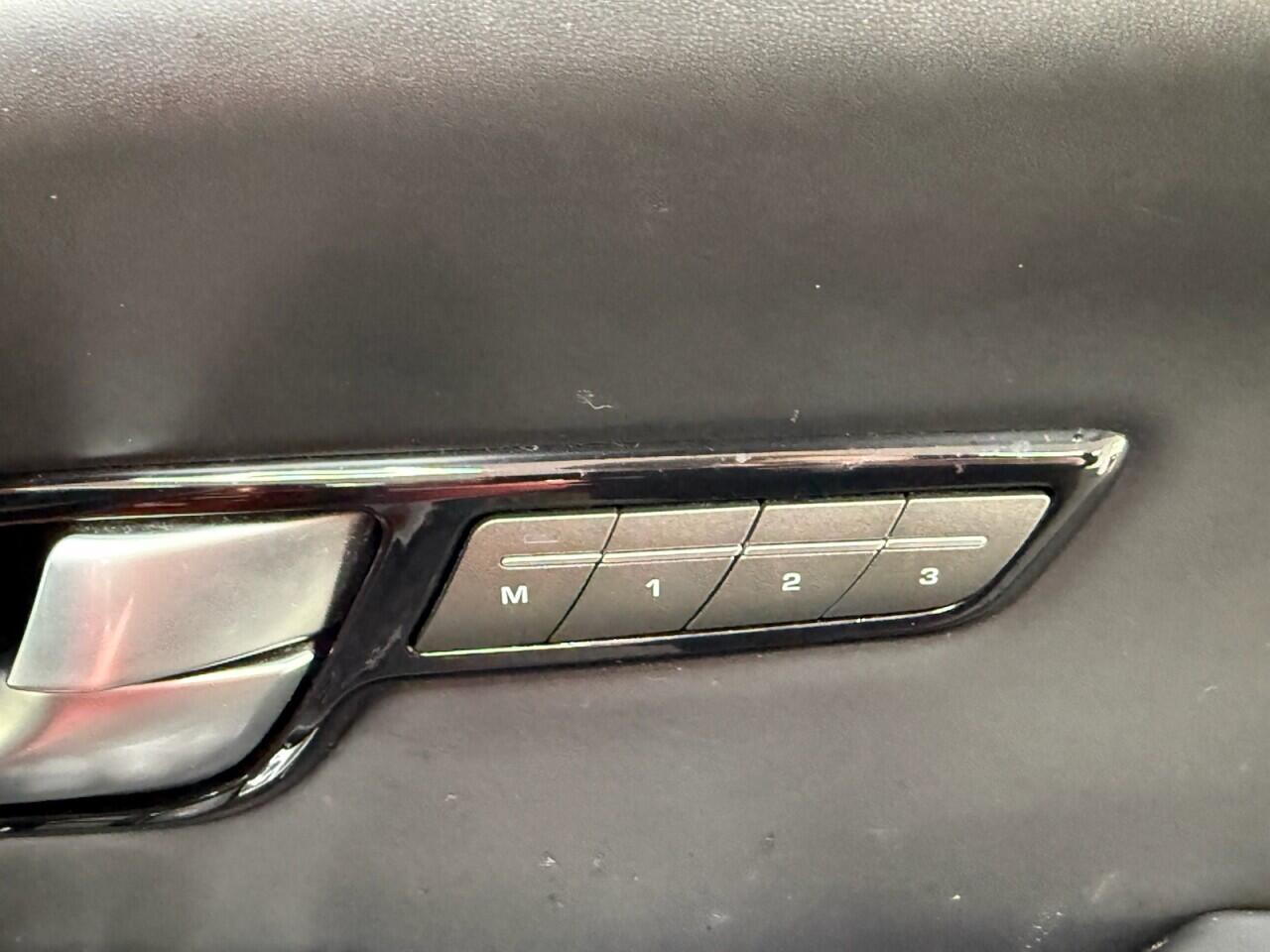 Land Rover Range Rover Evoque - Image 17
