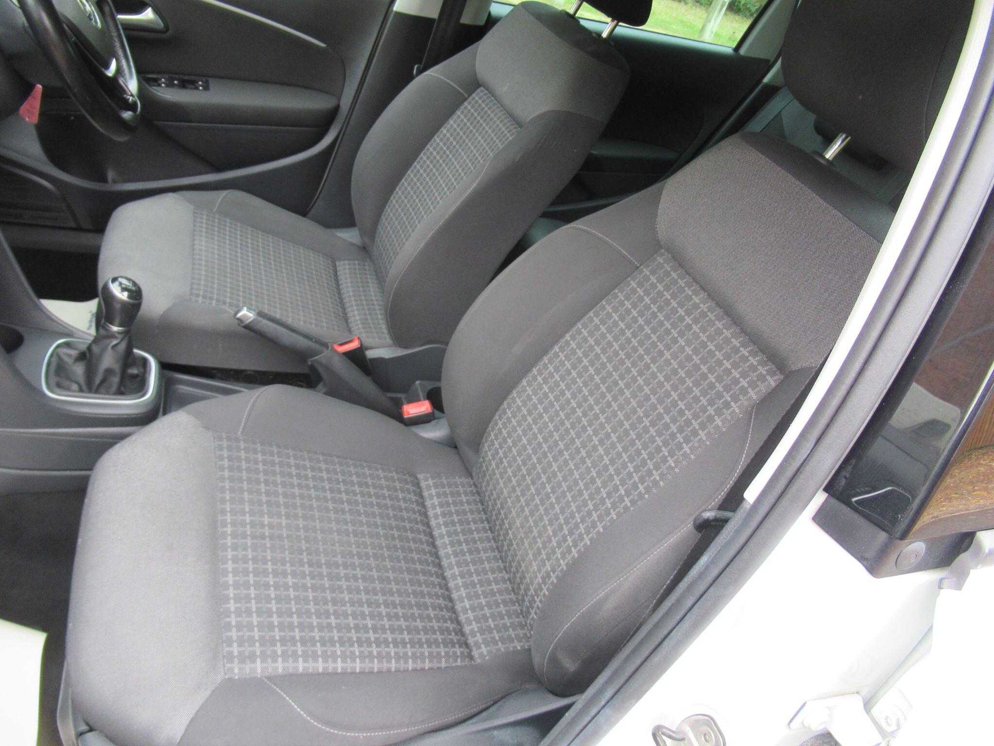 Volkswagen Polo - Image 13