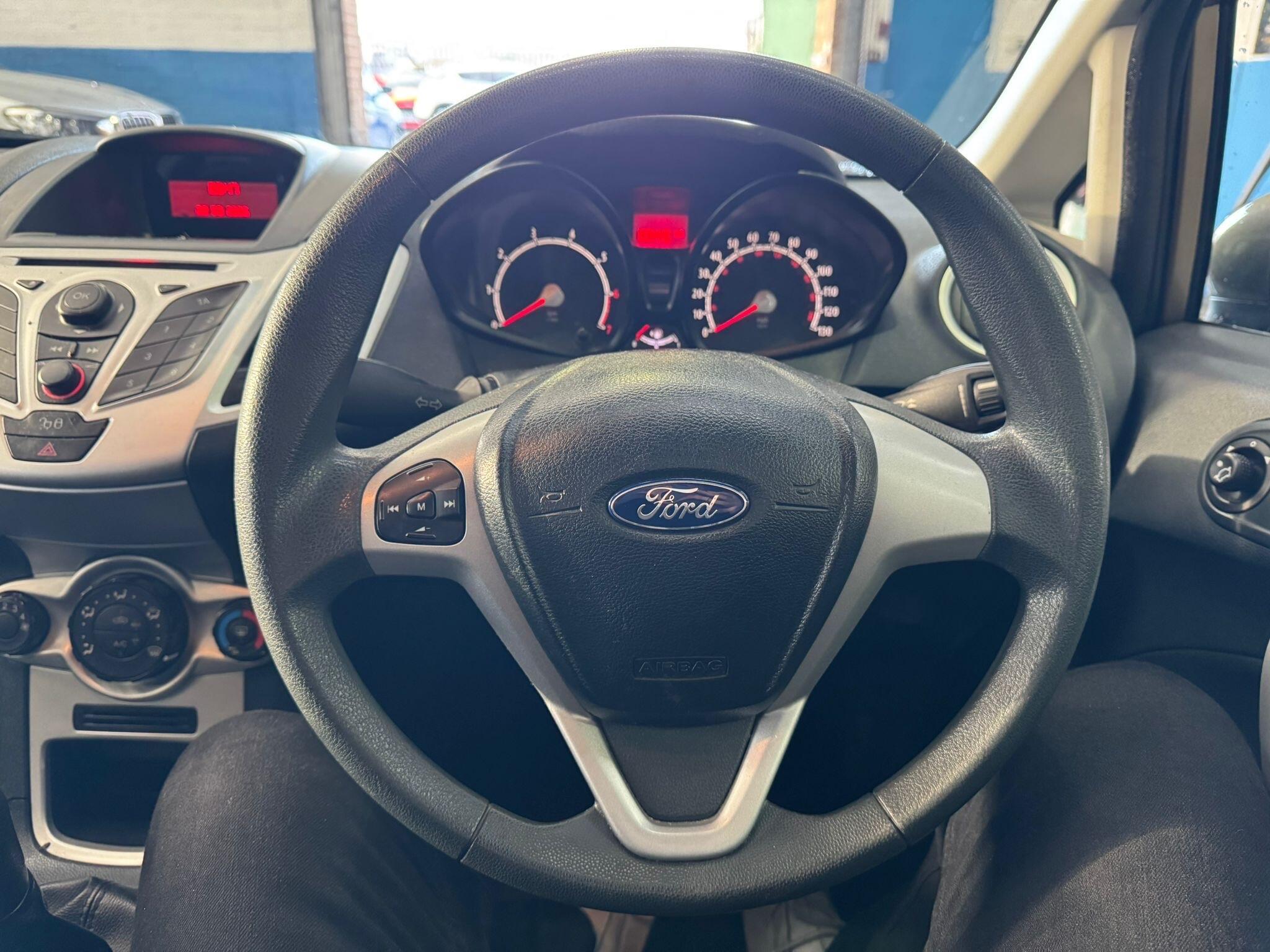 Ford Fiesta - Image 26