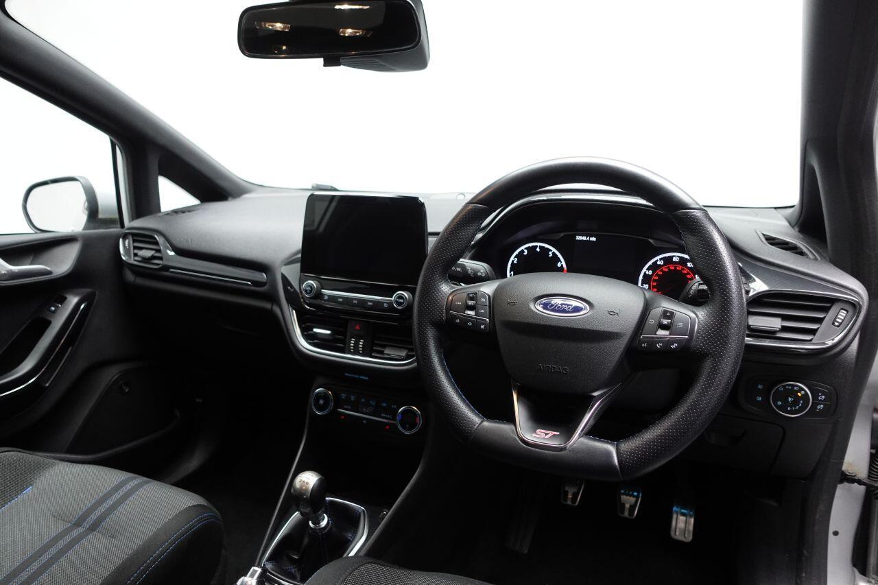 Ford Fiesta - Image 15