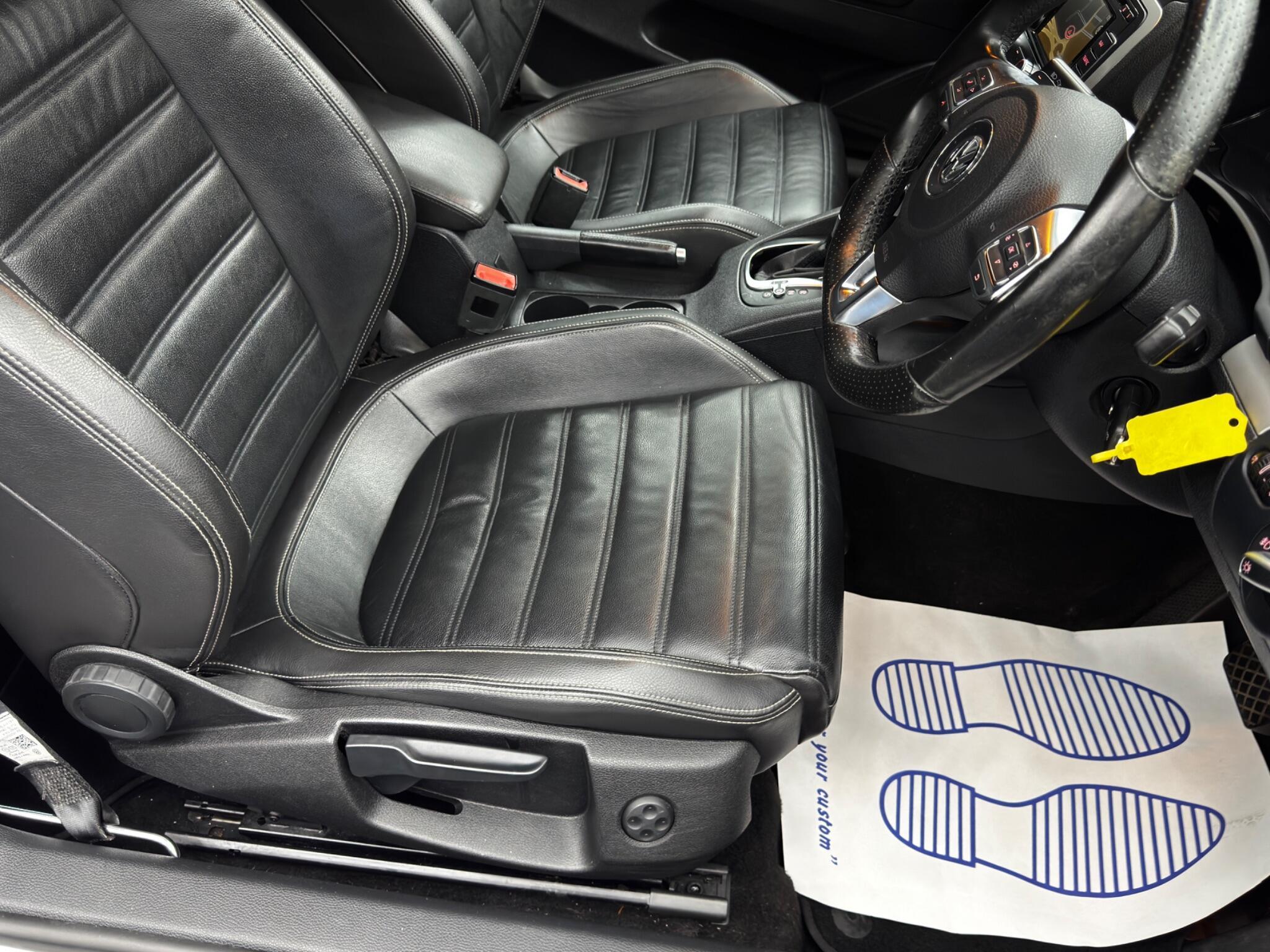 Volkswagen Scirocco - Image 13