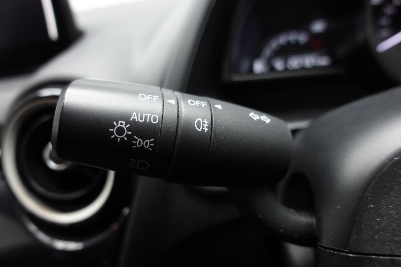 Mazda MAZDA2 - Image 33