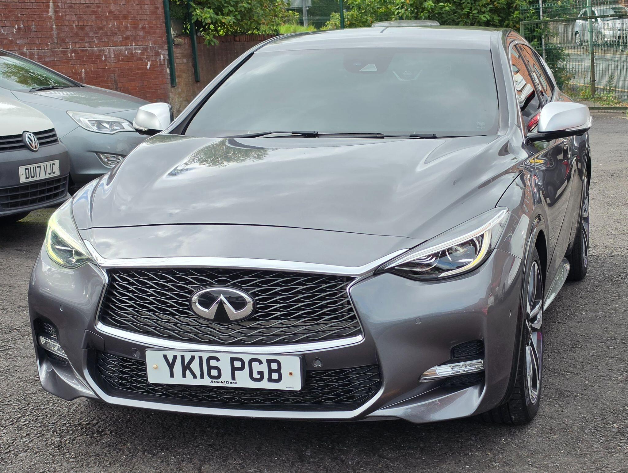 Infiniti Q30 - Image 3