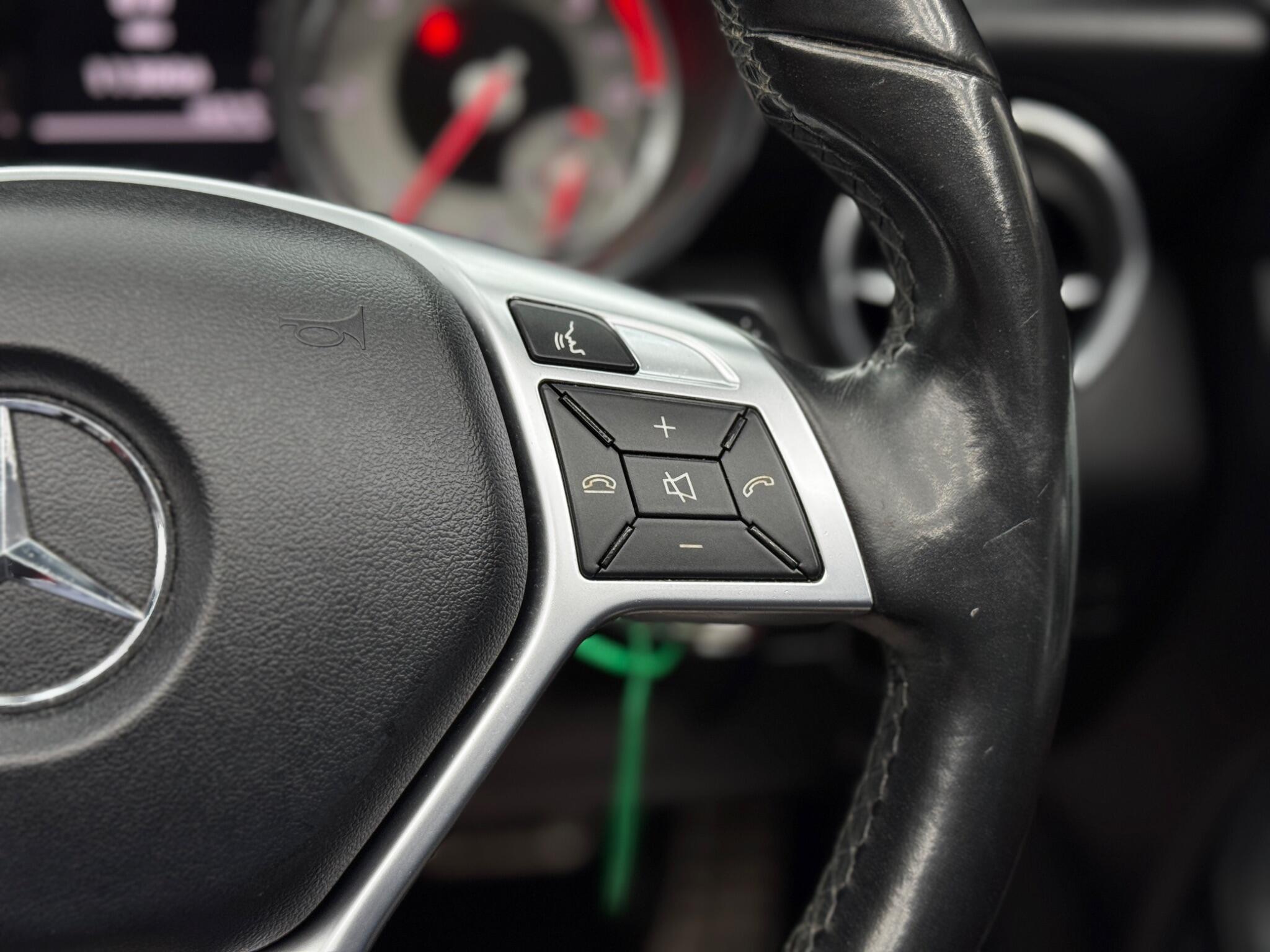 Mercedes SLK - Image 19