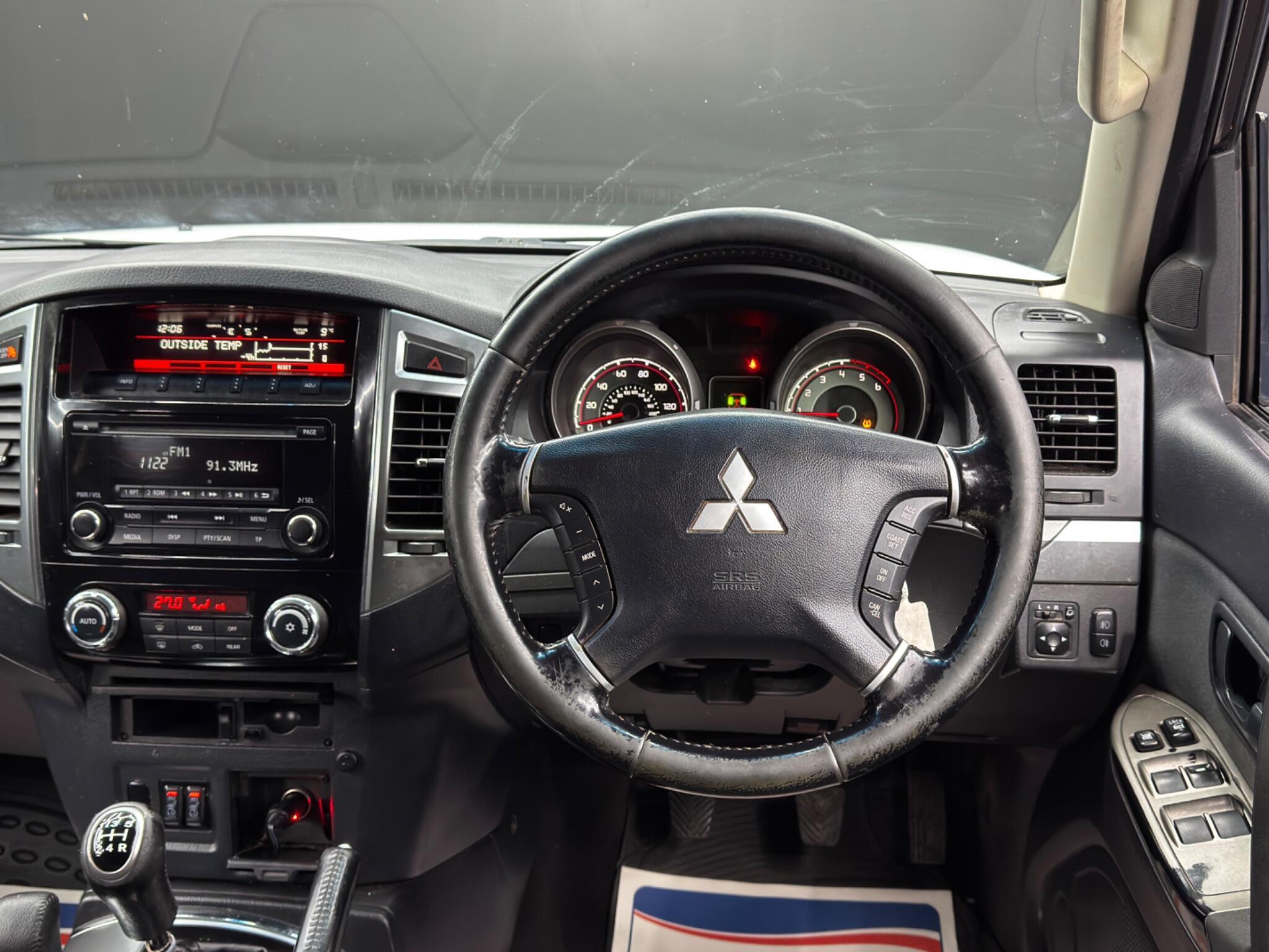 Mitsubishi Shogun - Image 16