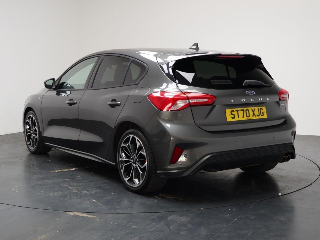 Ford Focus - Image 9