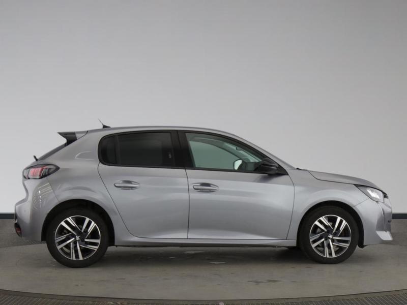 Peugeot 208 - Image 3