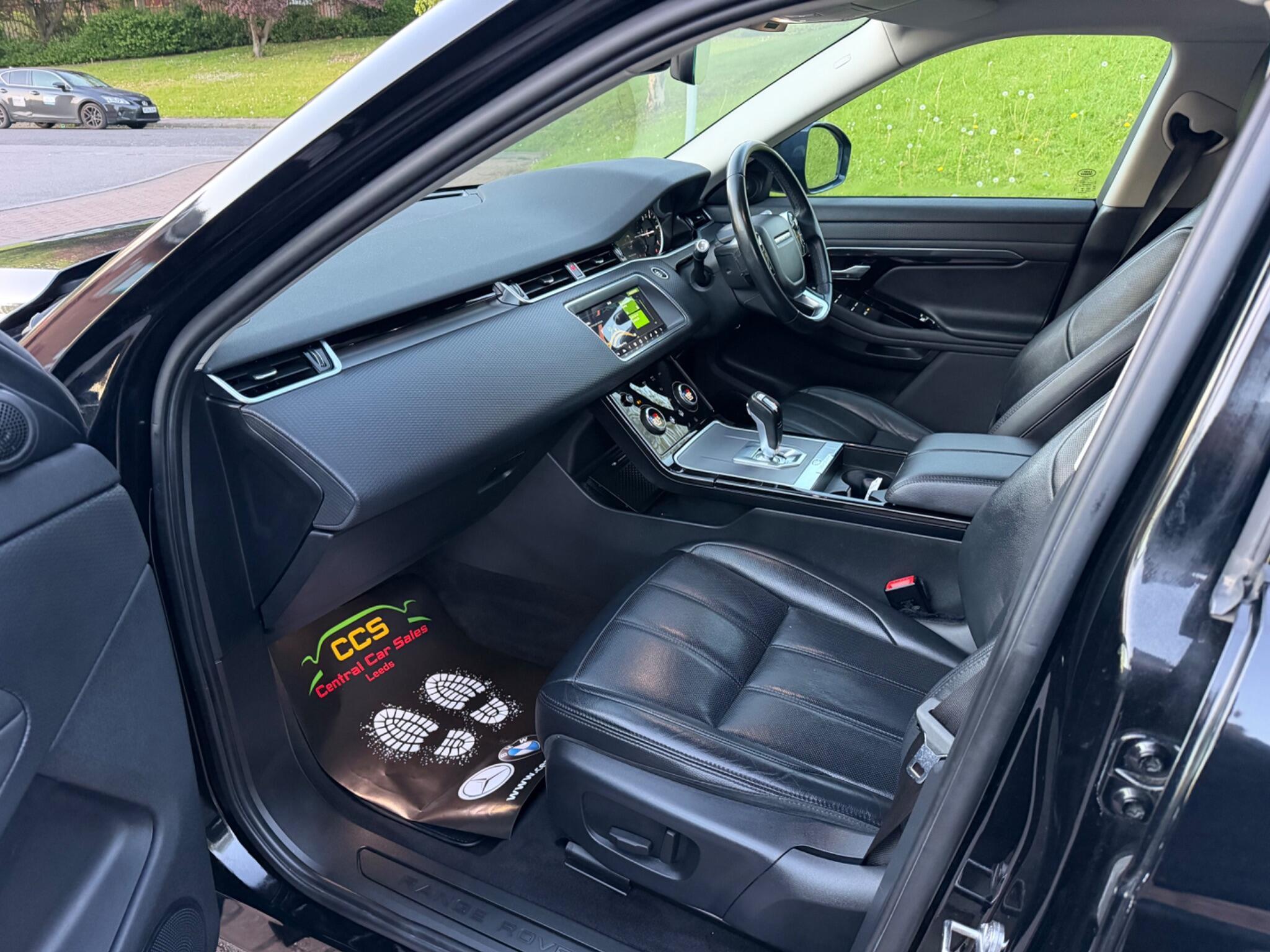 Land Rover Range Rover Evoque - Image 30