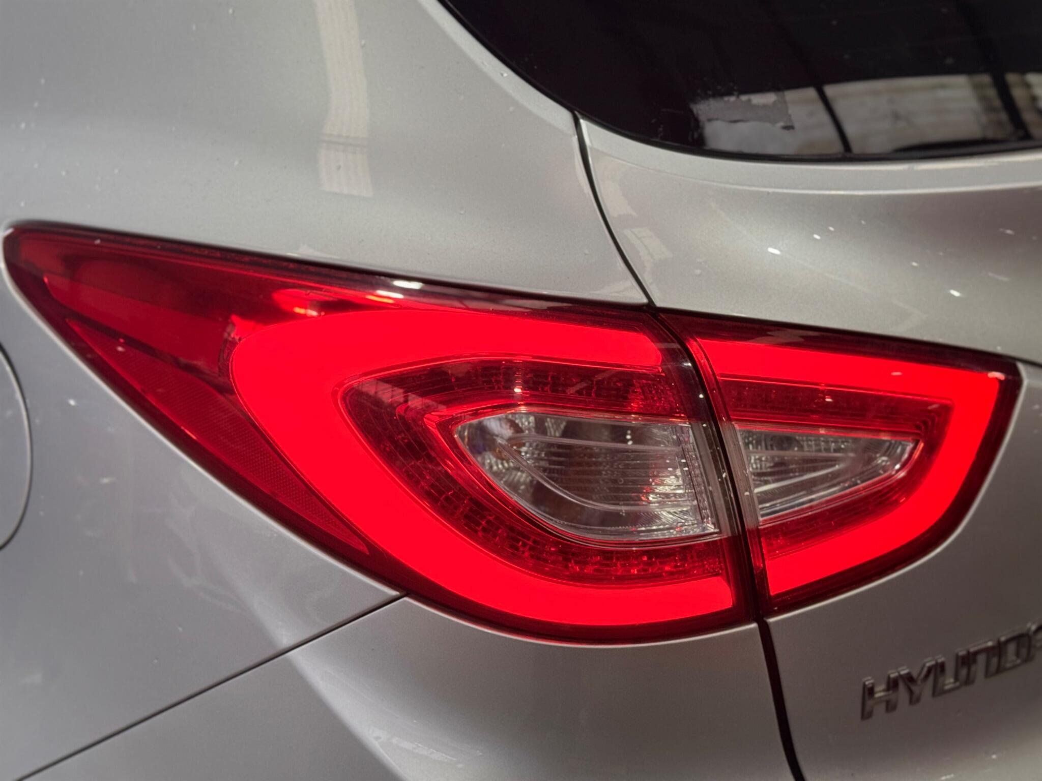 Hyundai ix35 - Image 11