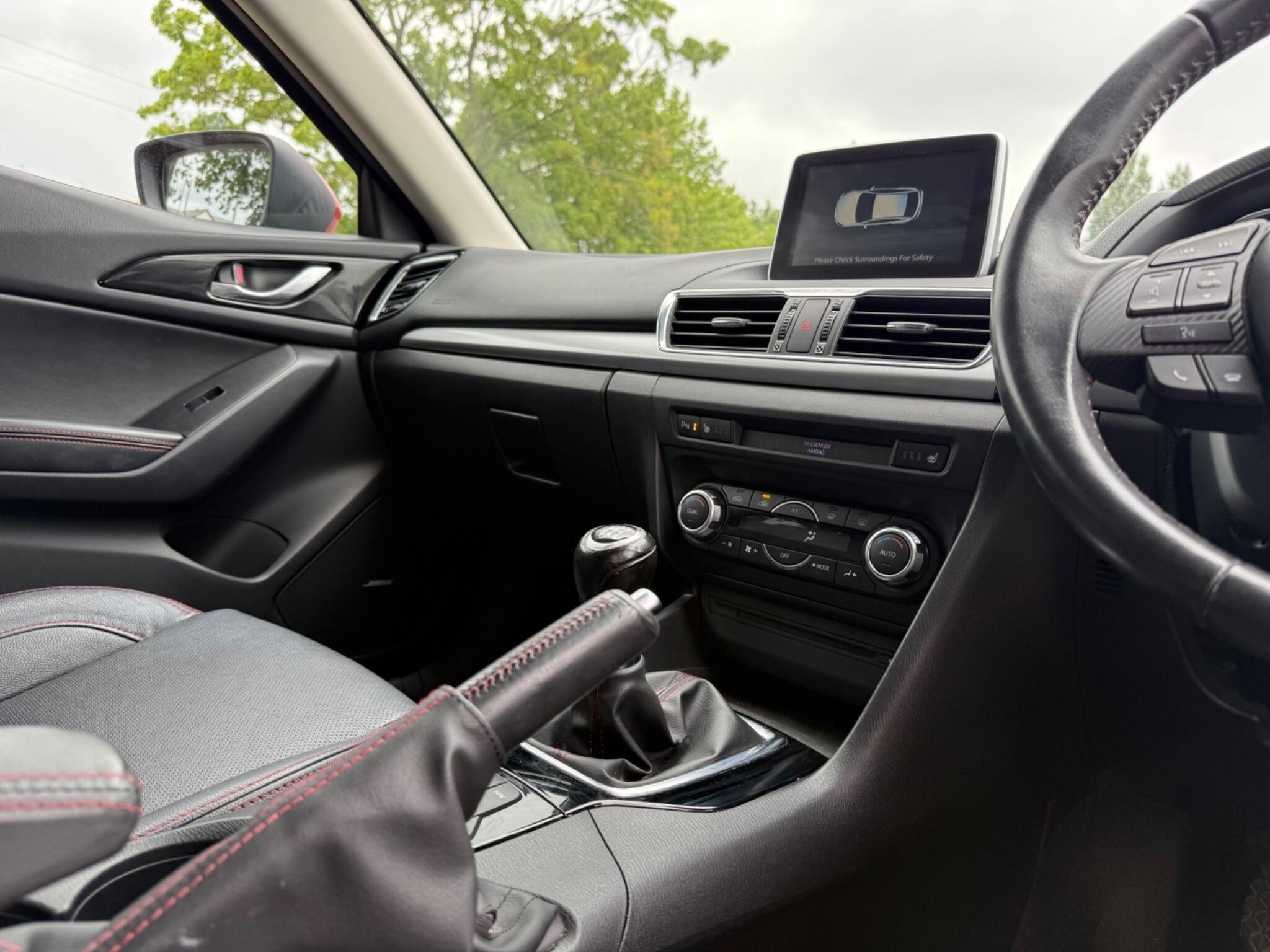 Mazda MAZDA3 - Image 9