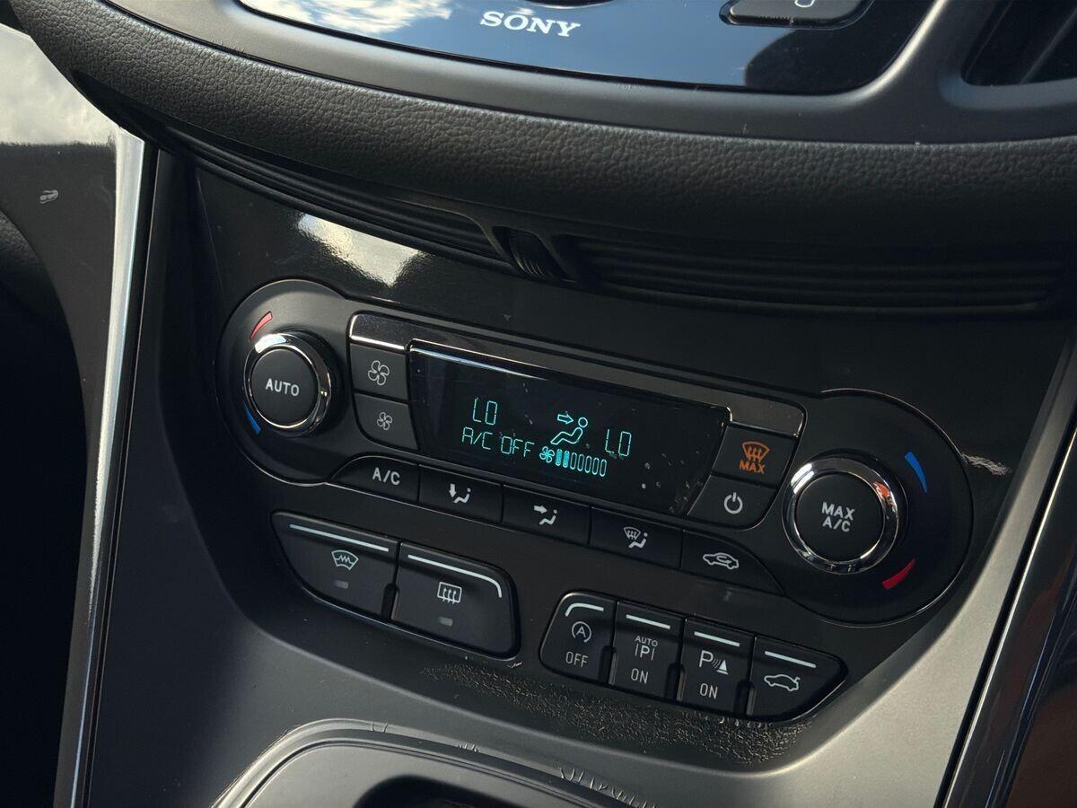 Ford Kuga - Image 20