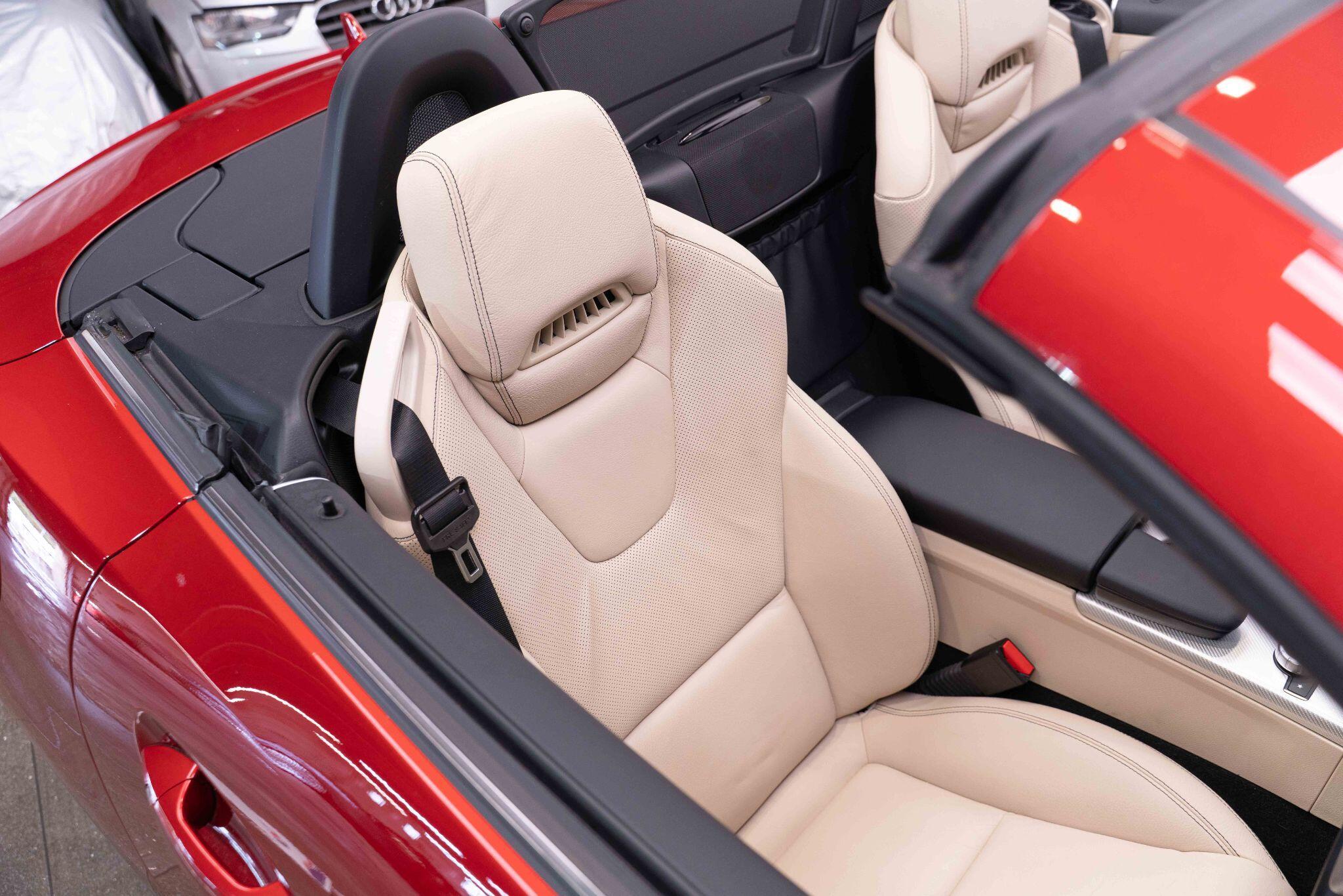 Mercedes SLC - Image 13