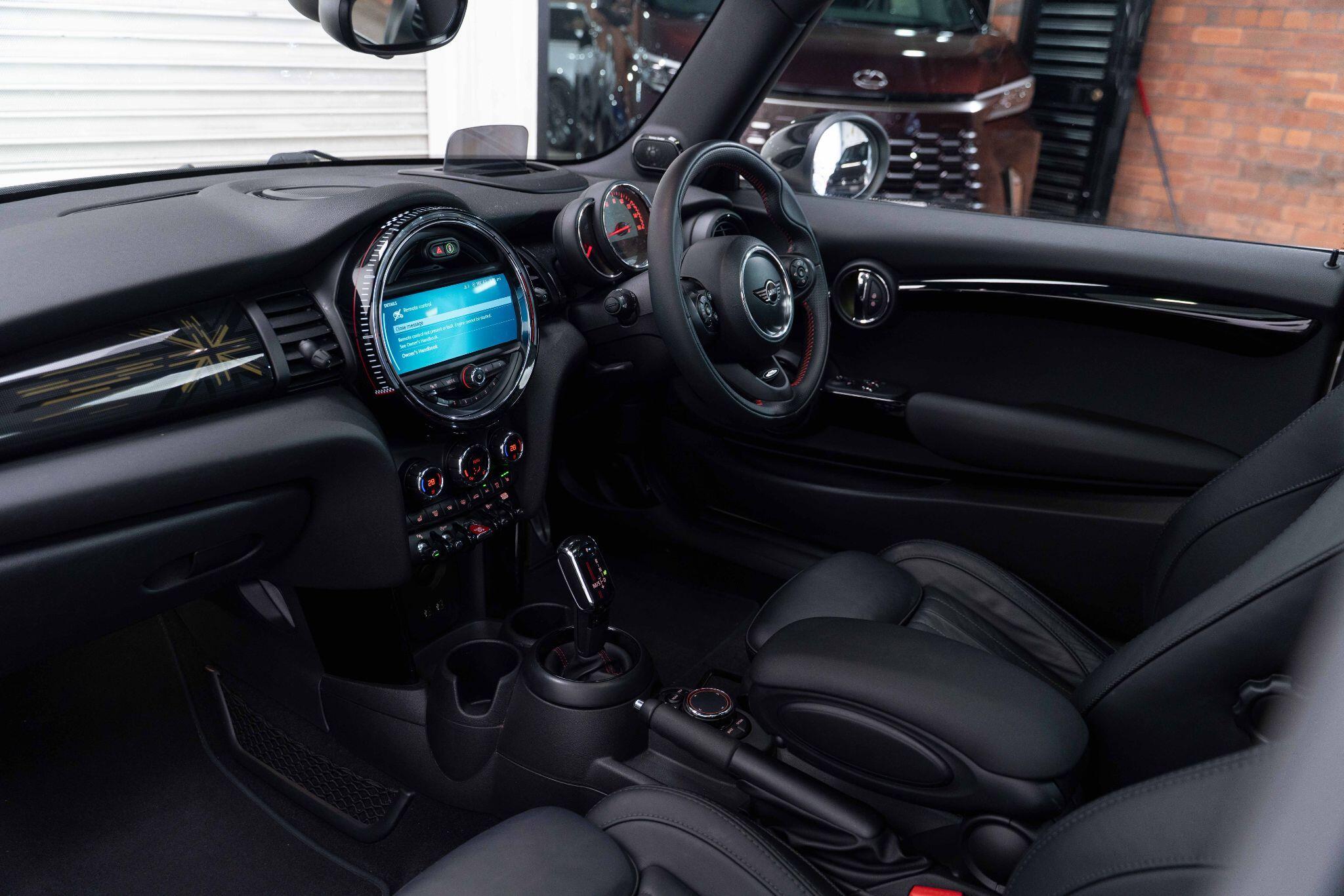 MINI Hatch - Image 12