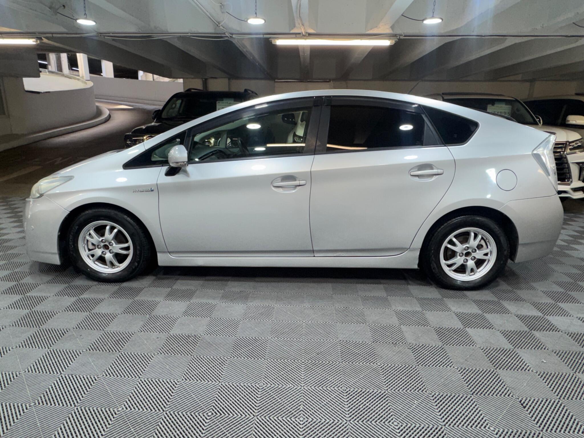 Toyota Prius - Image 2