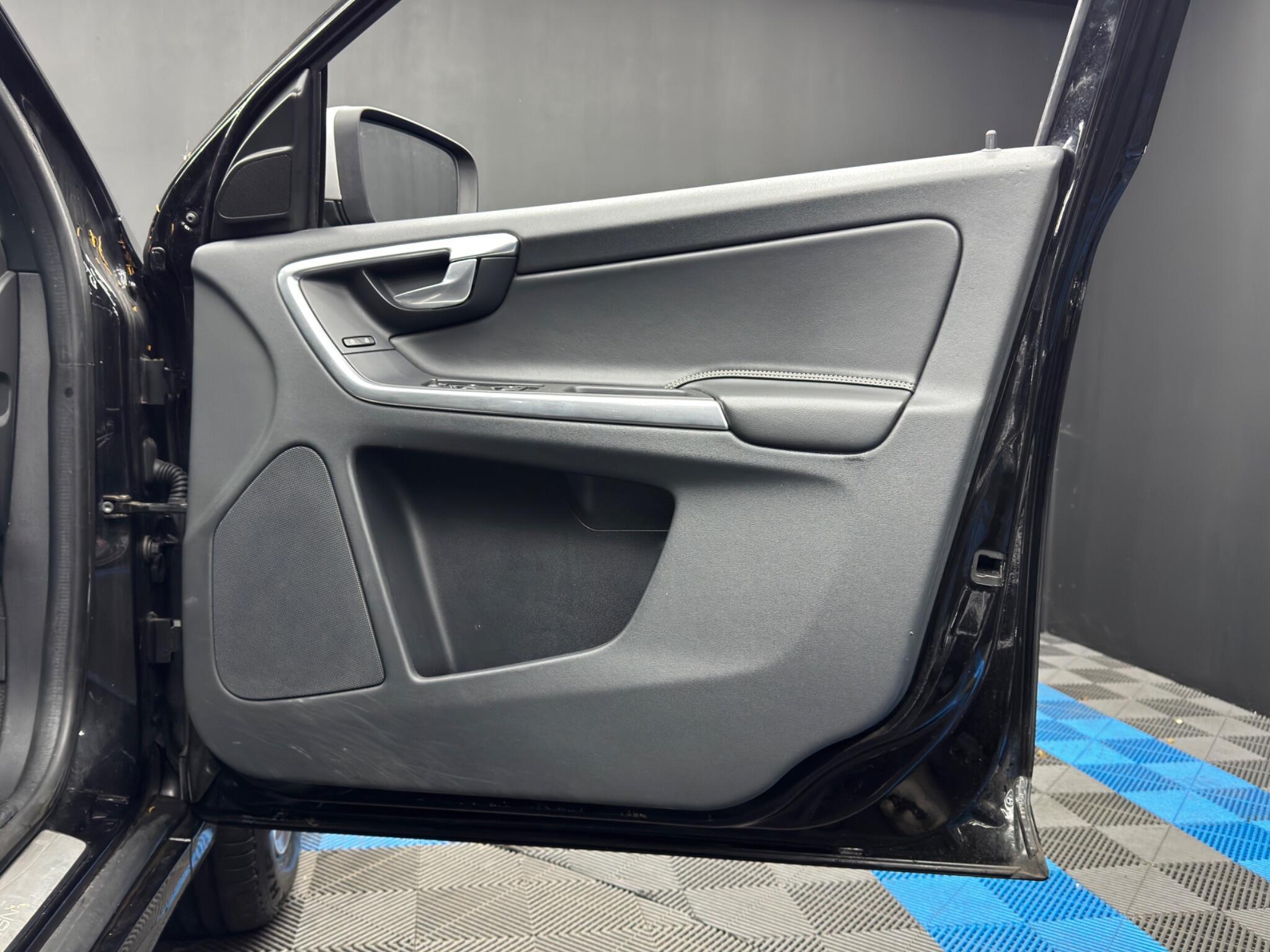 Volvo XC60 - Image 37