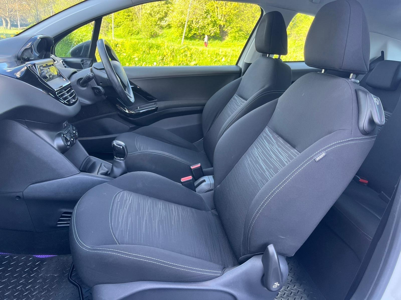 Peugeot 208 - Image 7