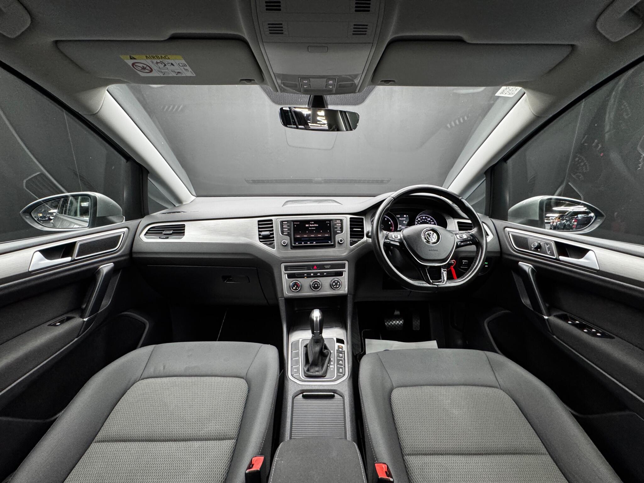 Volkswagen GOLF SV - Image 17