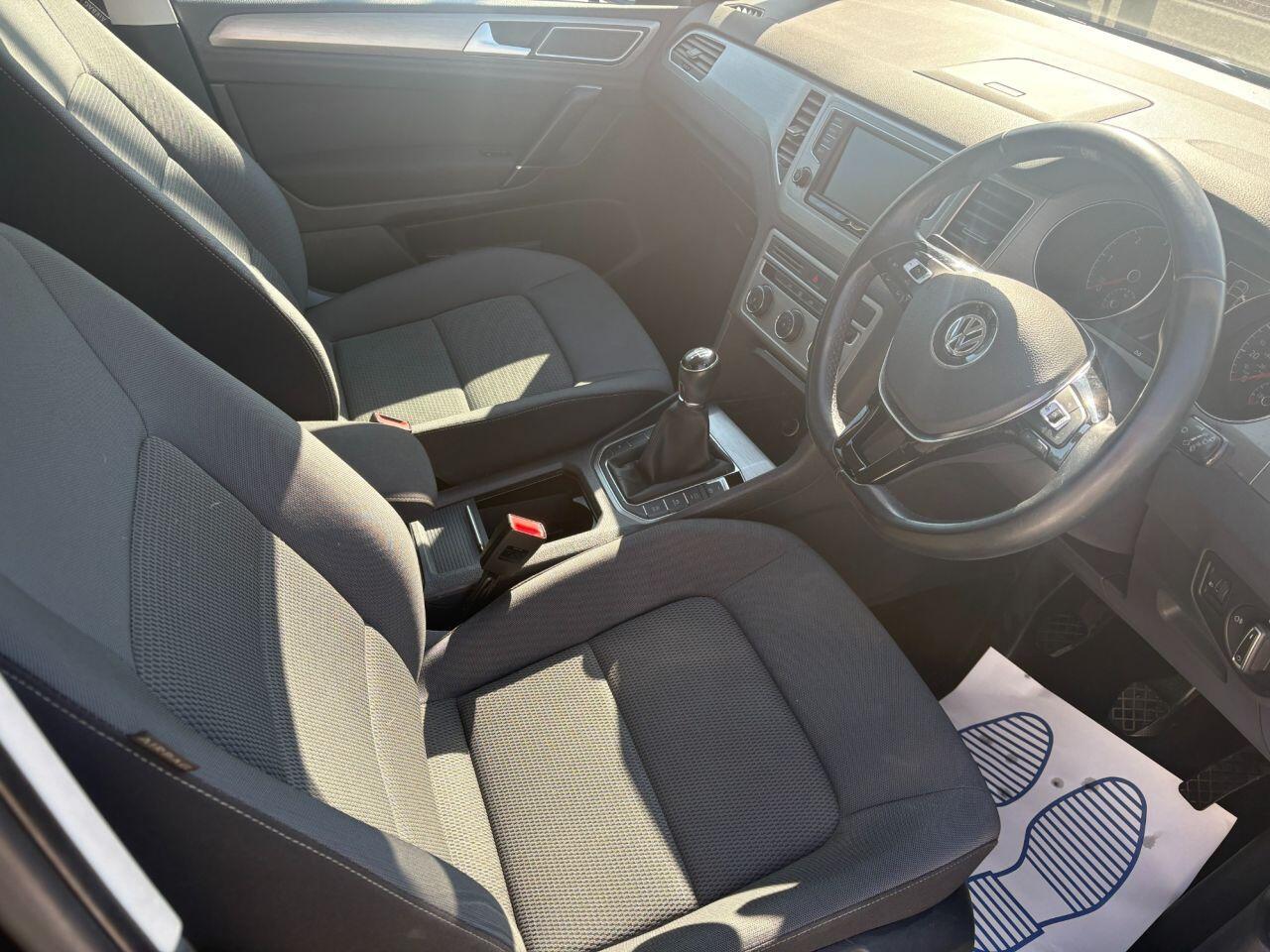 Volkswagen GOLF SV - Image 10
