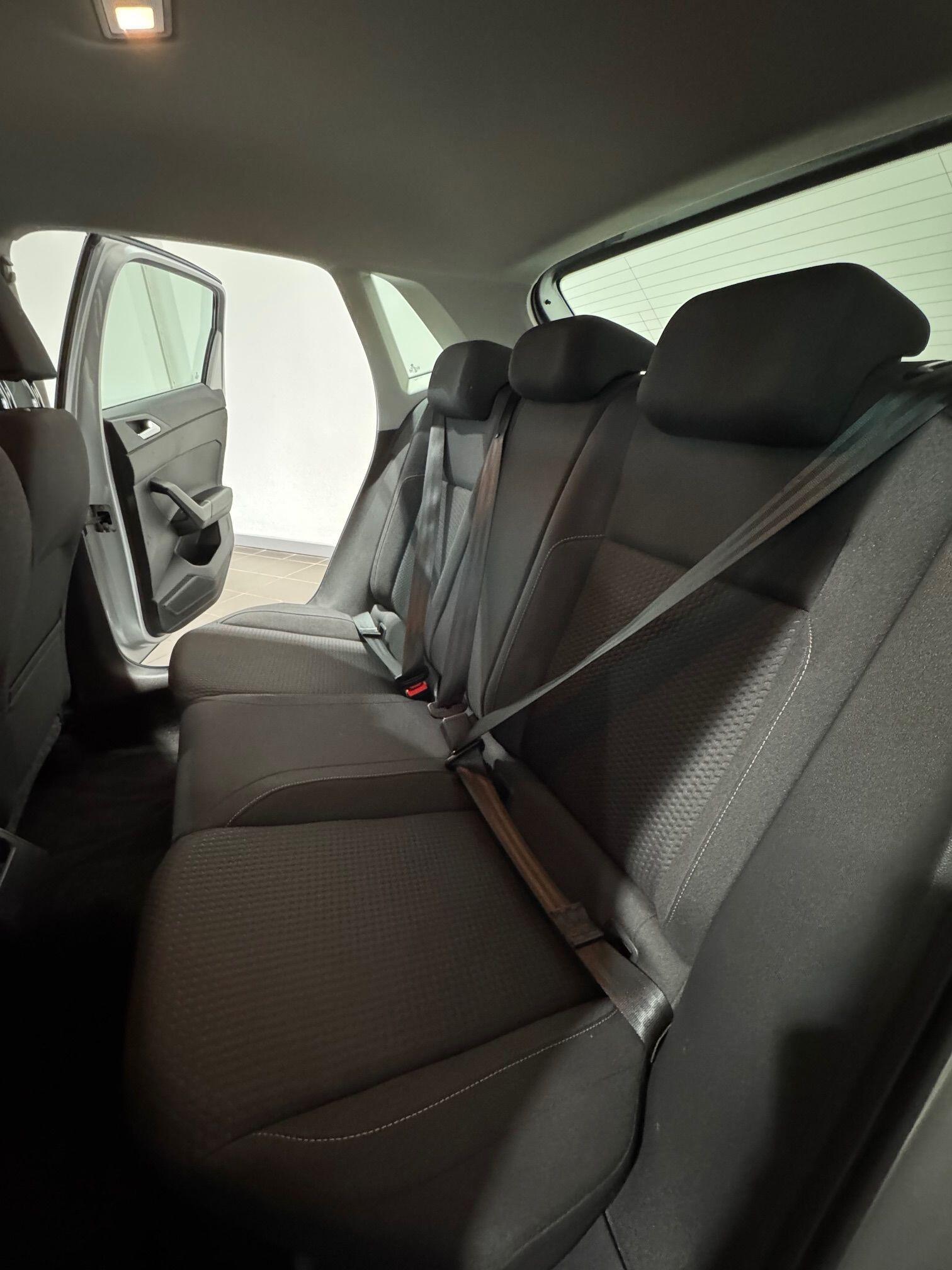 Volkswagen Polo - Image 18