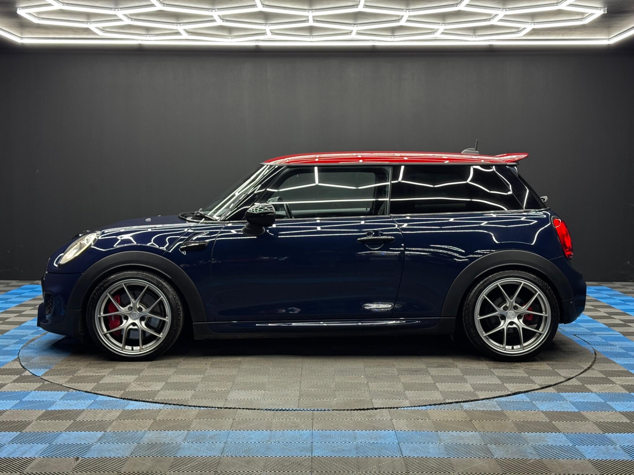 MINI Hatch - Image 8