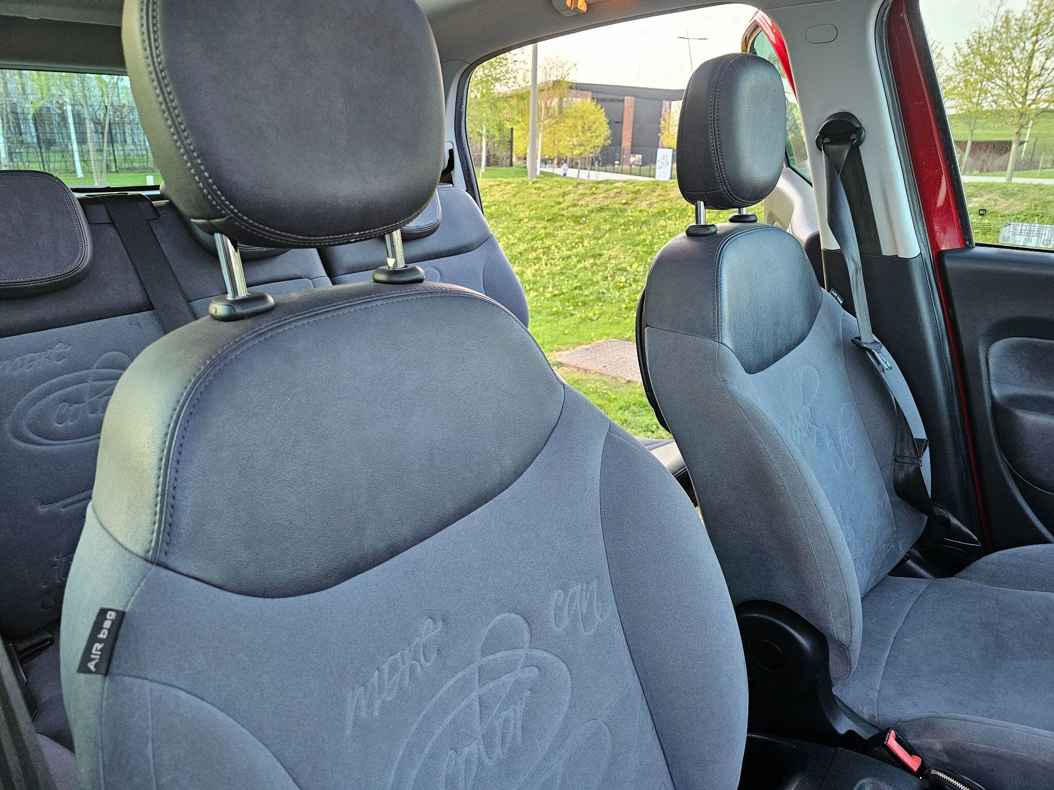 Fiat 500L - Image 21