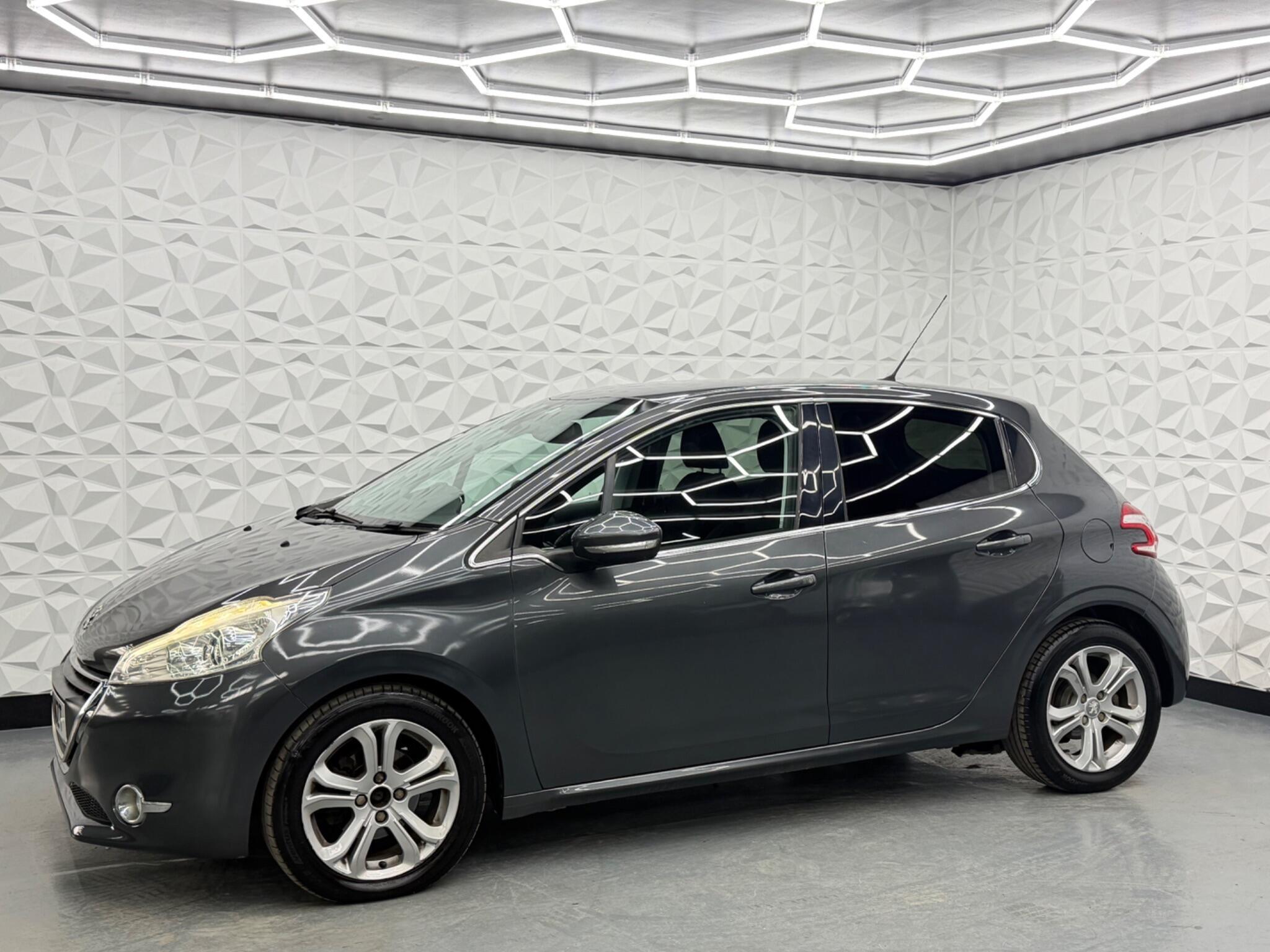 Peugeot 208 - Image 6