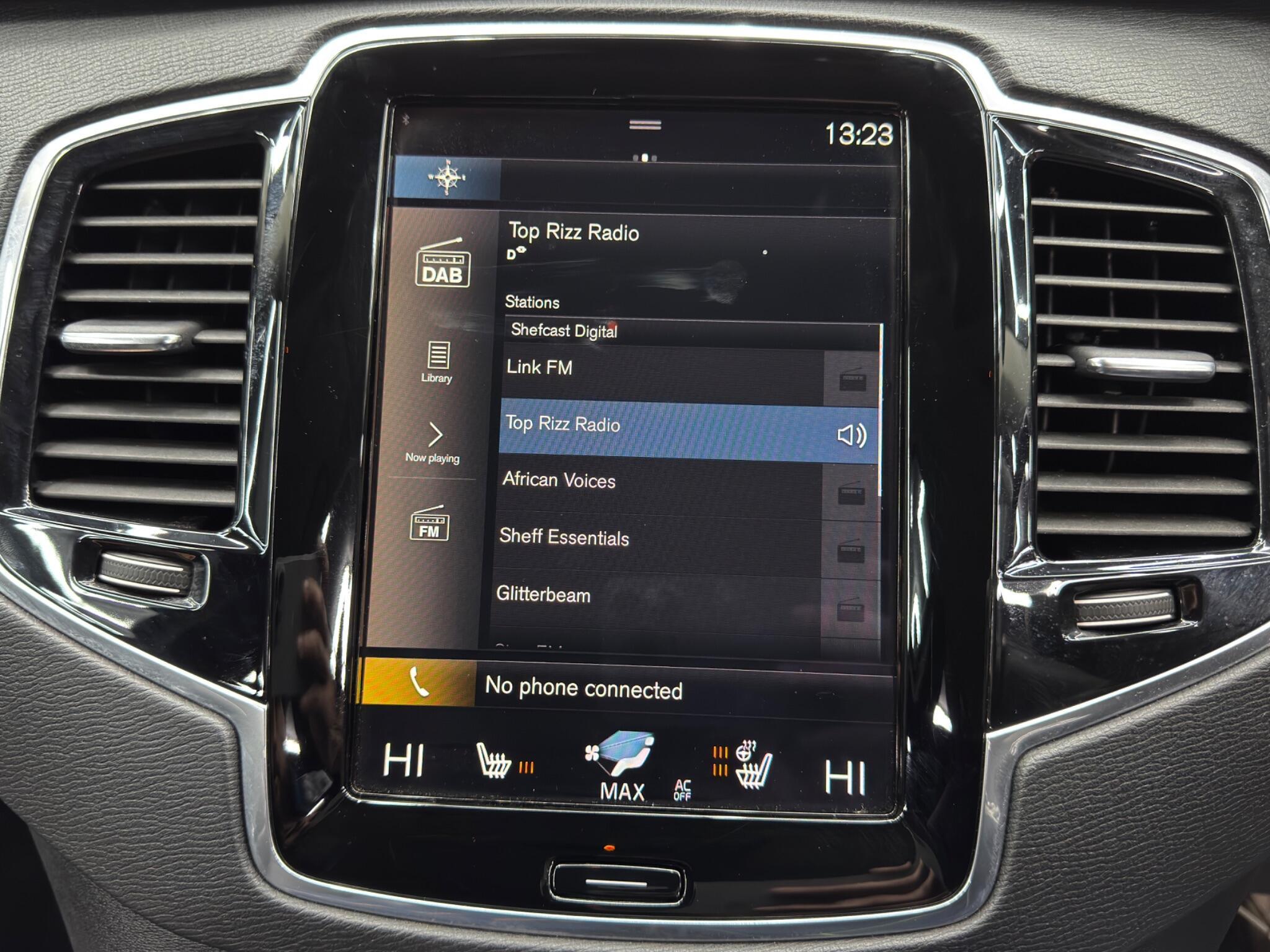 Volvo XC90 - Image 30