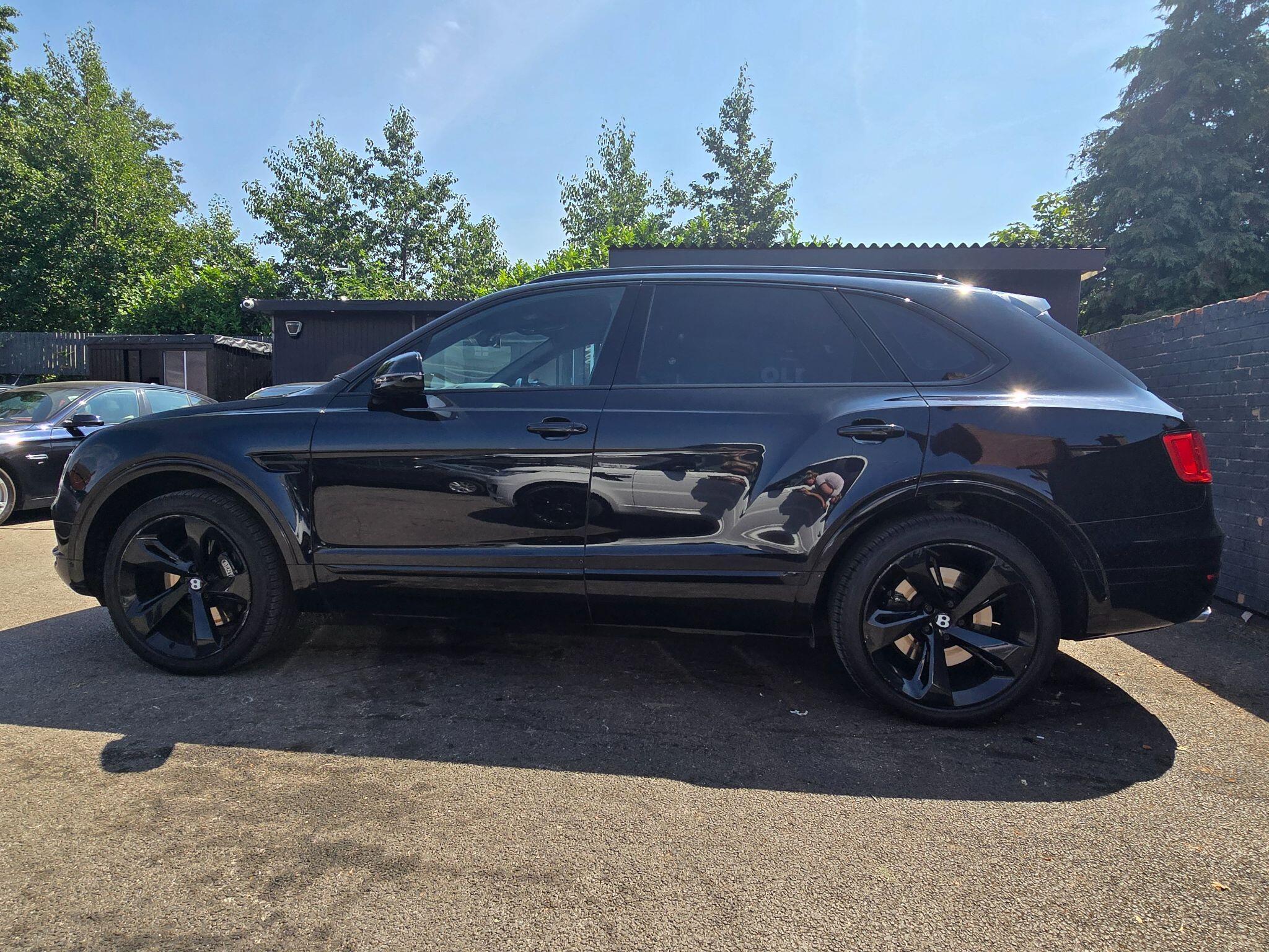 Bentley Bentayga - Image 6