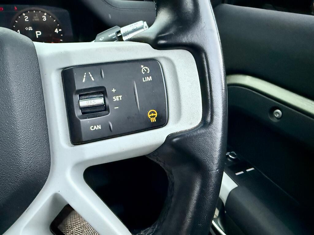 Land Rover Defender 90 - Image 27